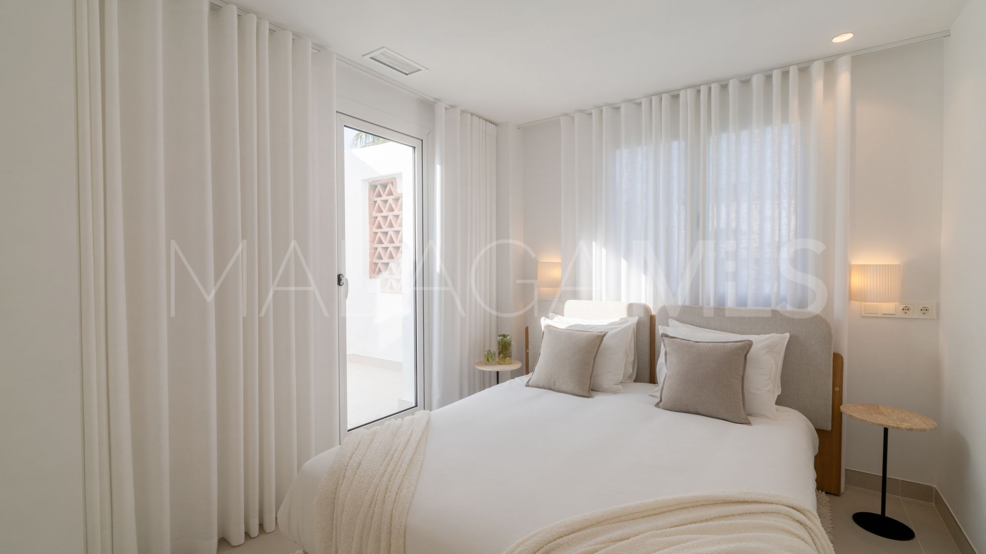Nueva Alcantara, atico duplex for sale