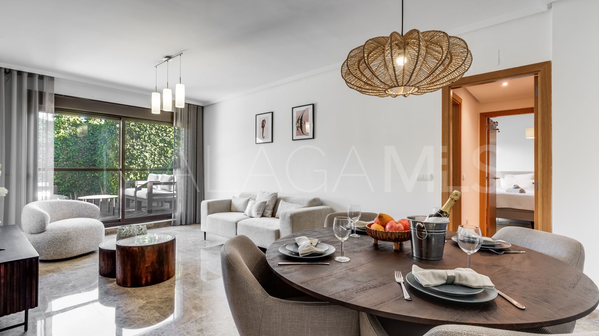 Appartement rez de chaussée for sale in Estepona