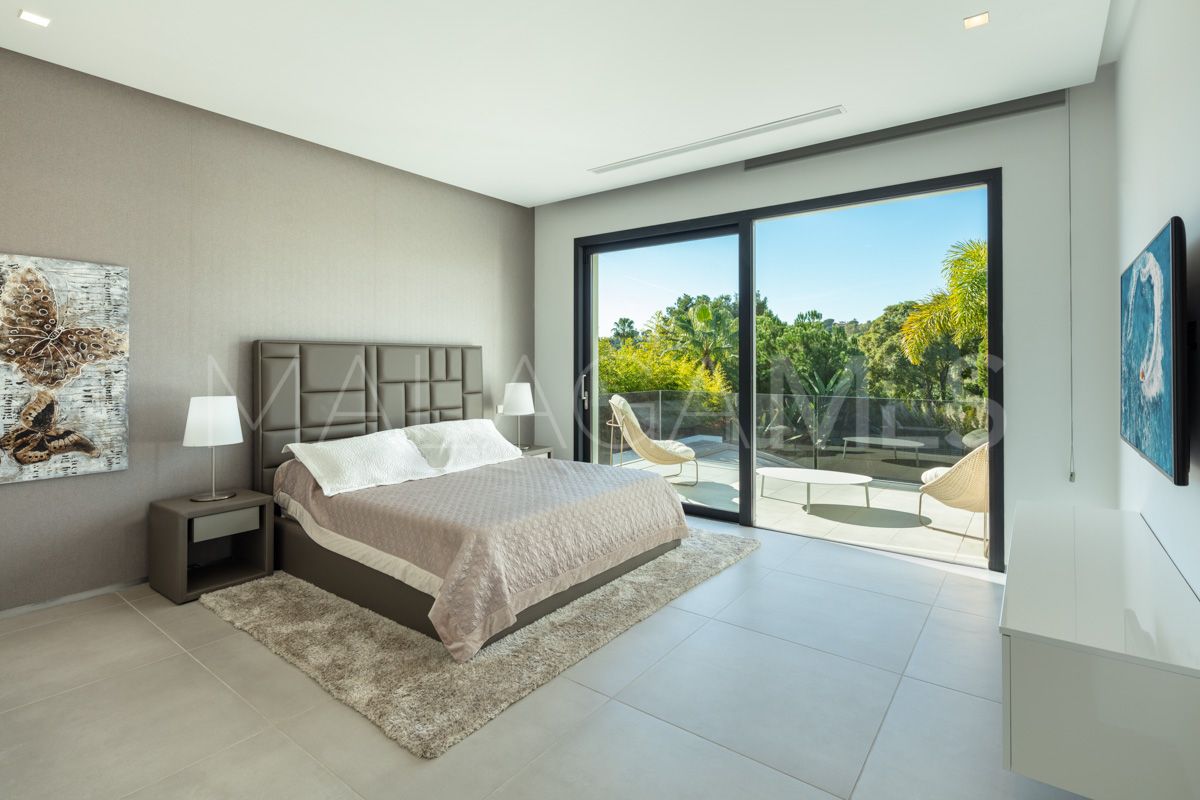Se vende villa de 5 bedrooms in Nueva Andalucia