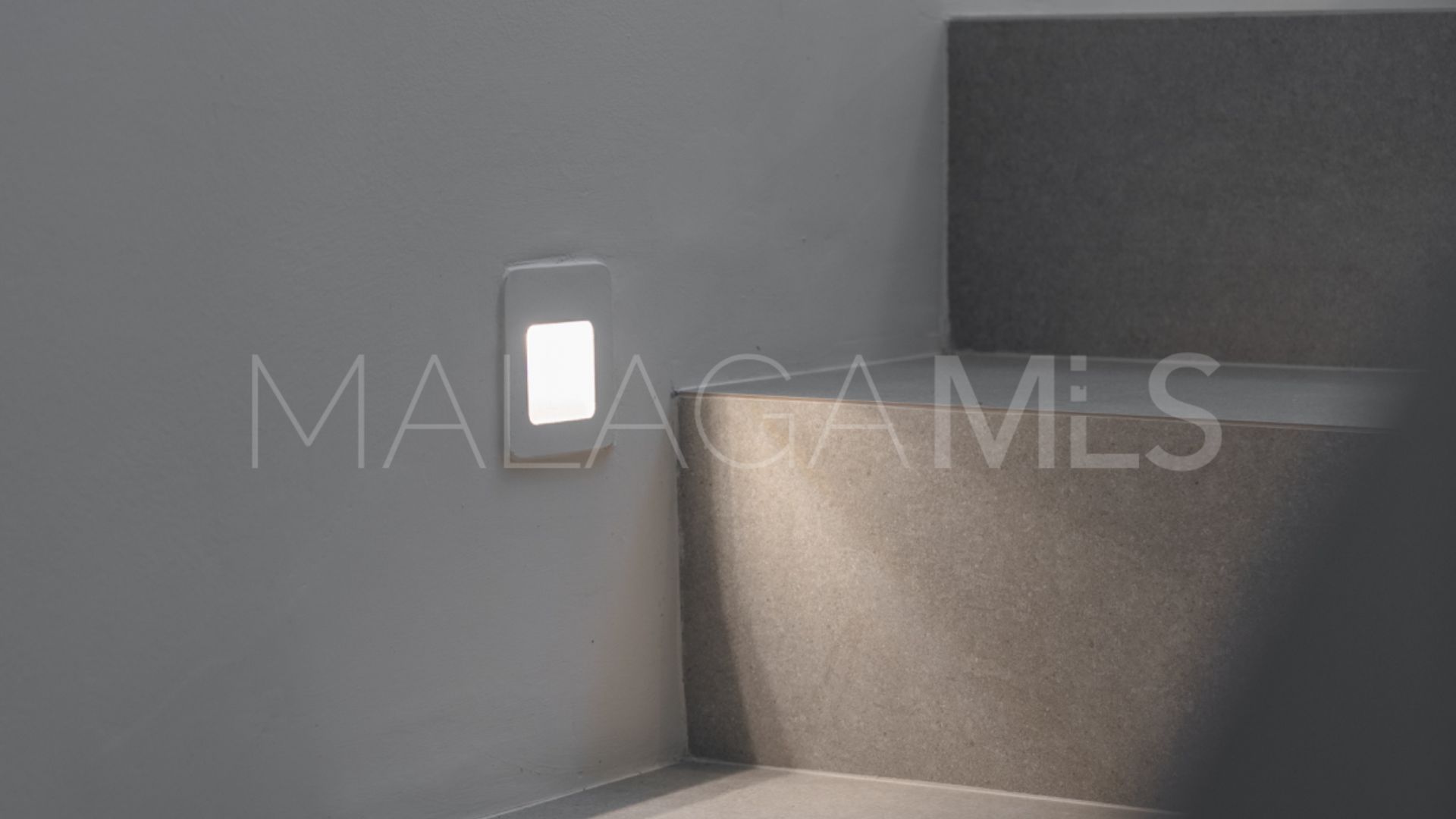 Villa for sale in Nueva Andalucia