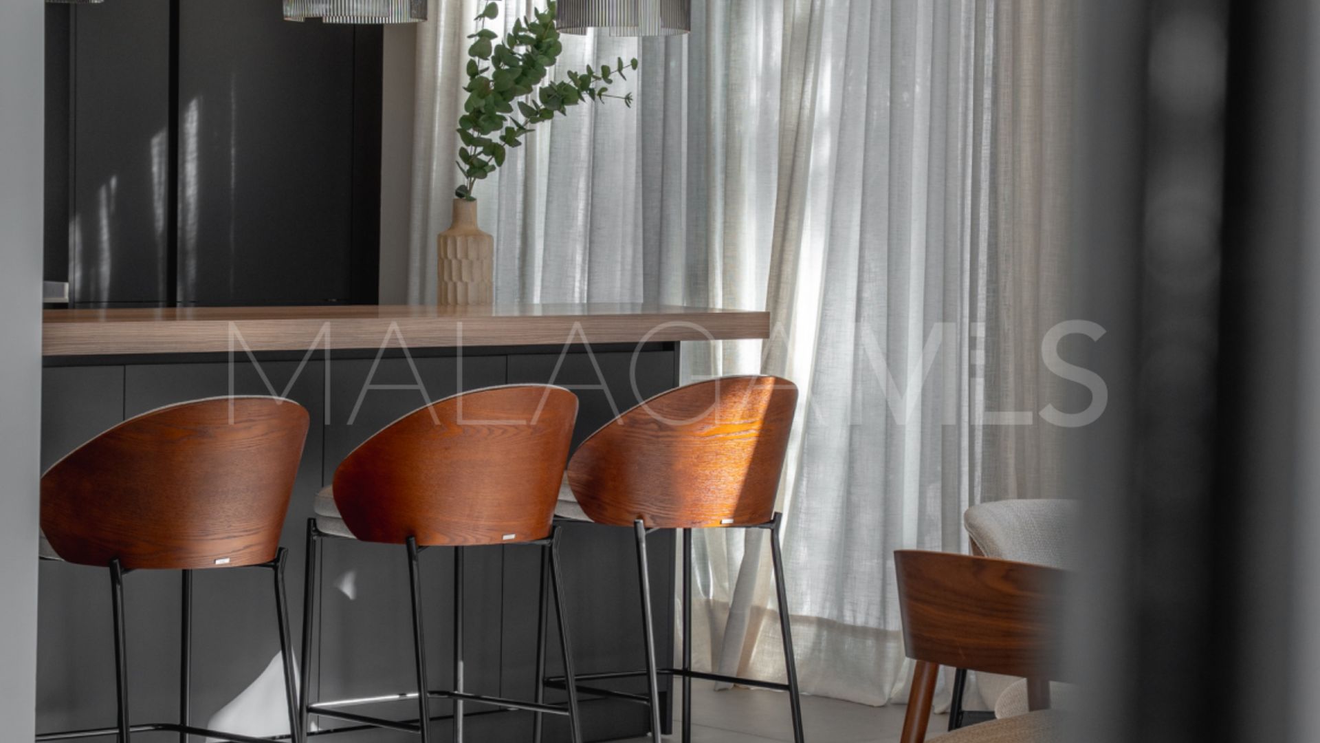 Villa for sale in Nueva Andalucia