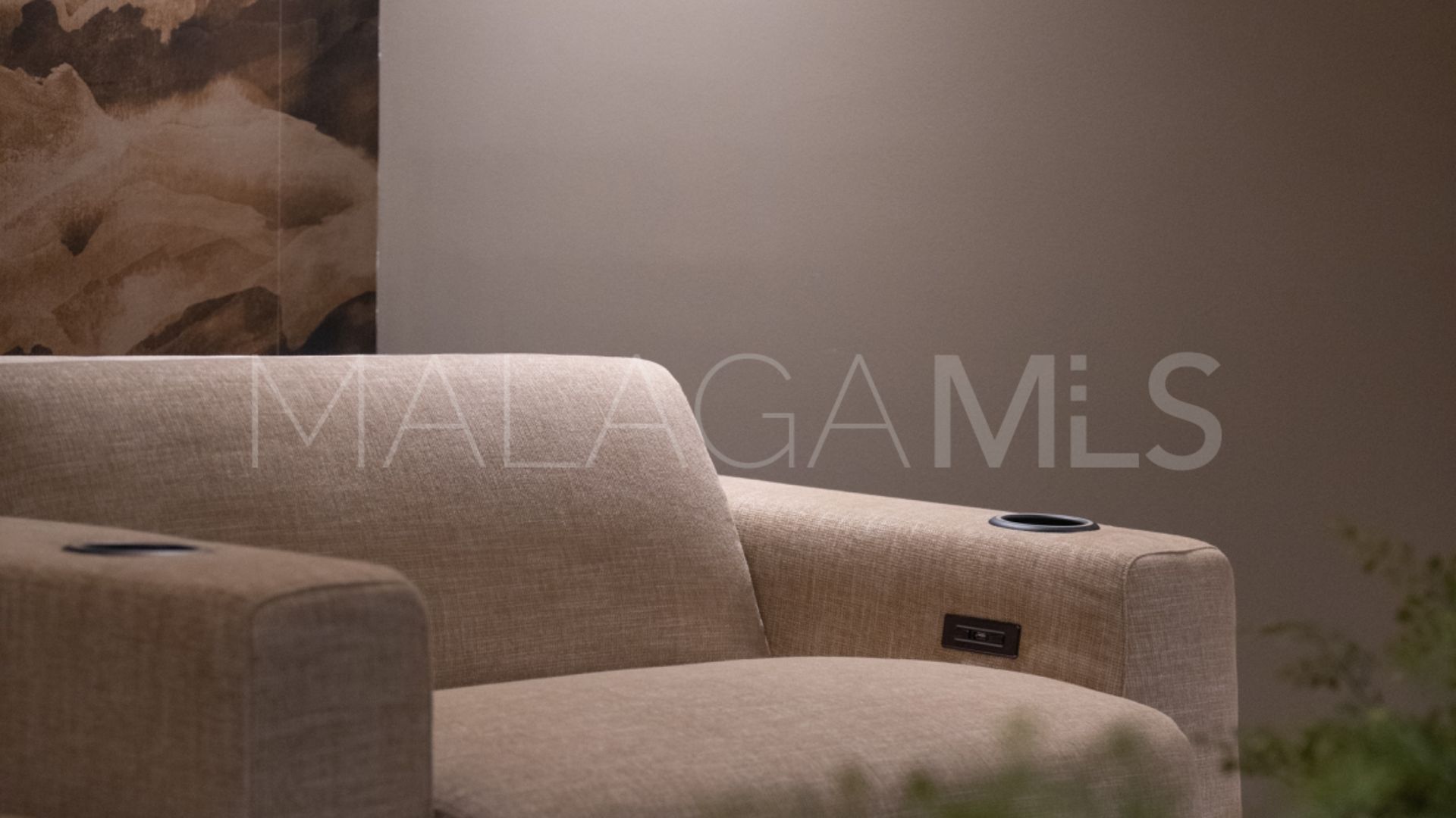 Villa for sale in Nueva Andalucia