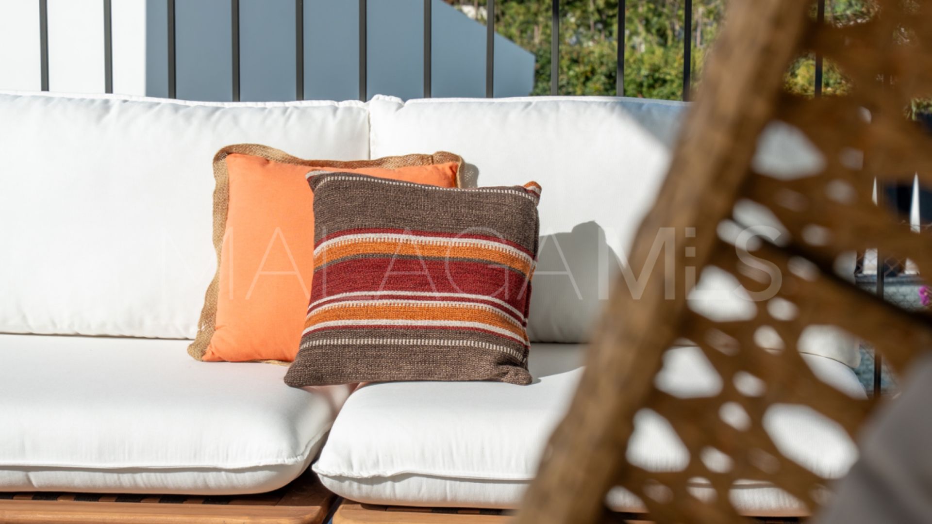 Villa for sale in Nueva Andalucia