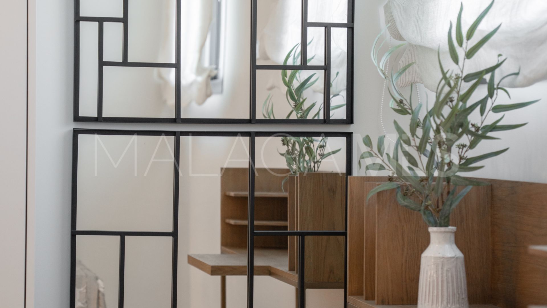 Villa for sale in Nueva Andalucia