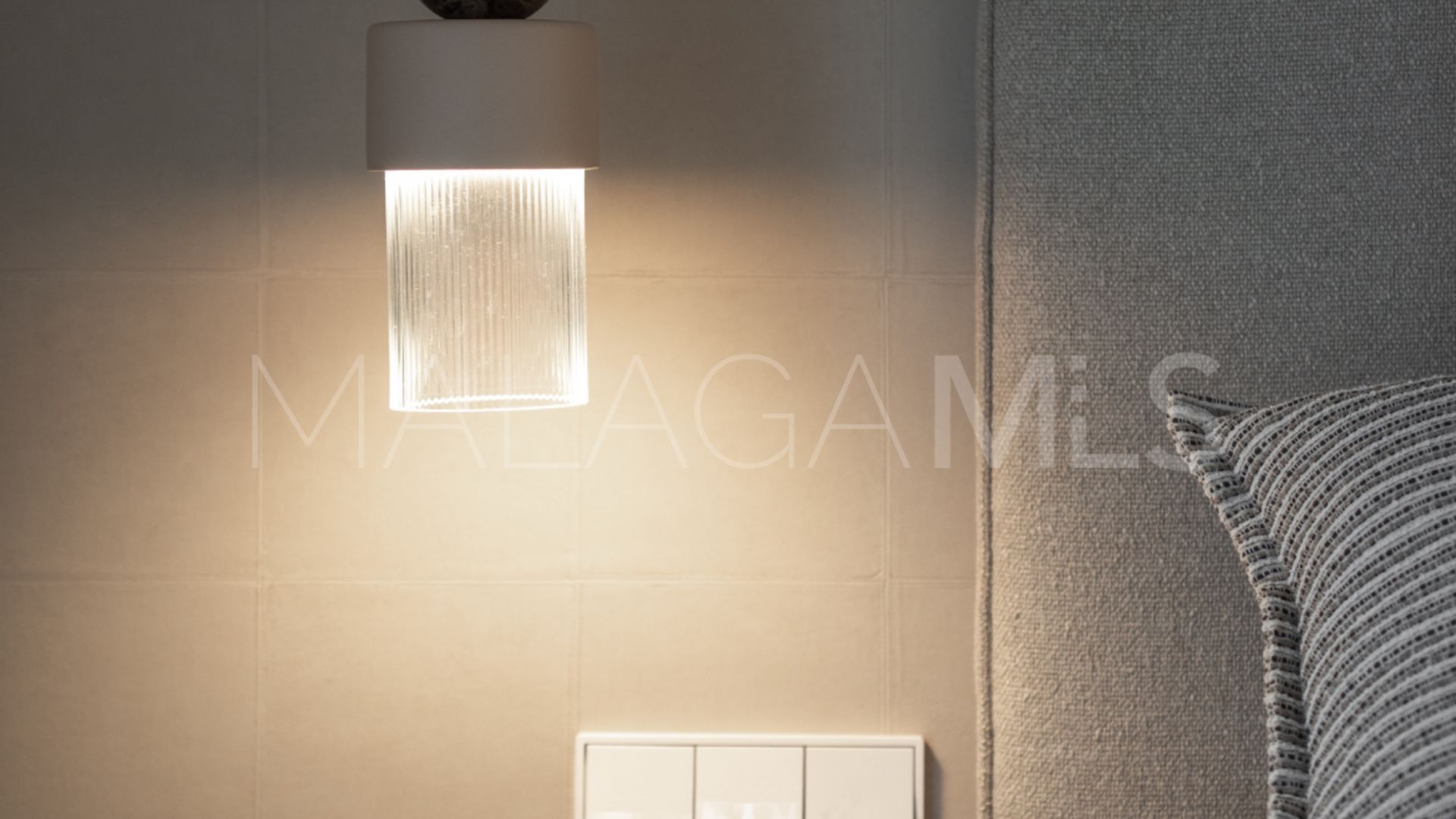 Villa for sale in Nueva Andalucia