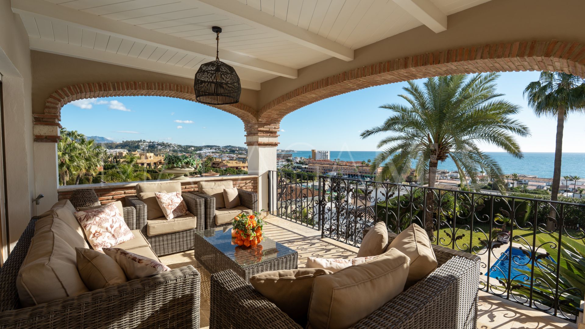 Villa for sale in Cala de Mijas