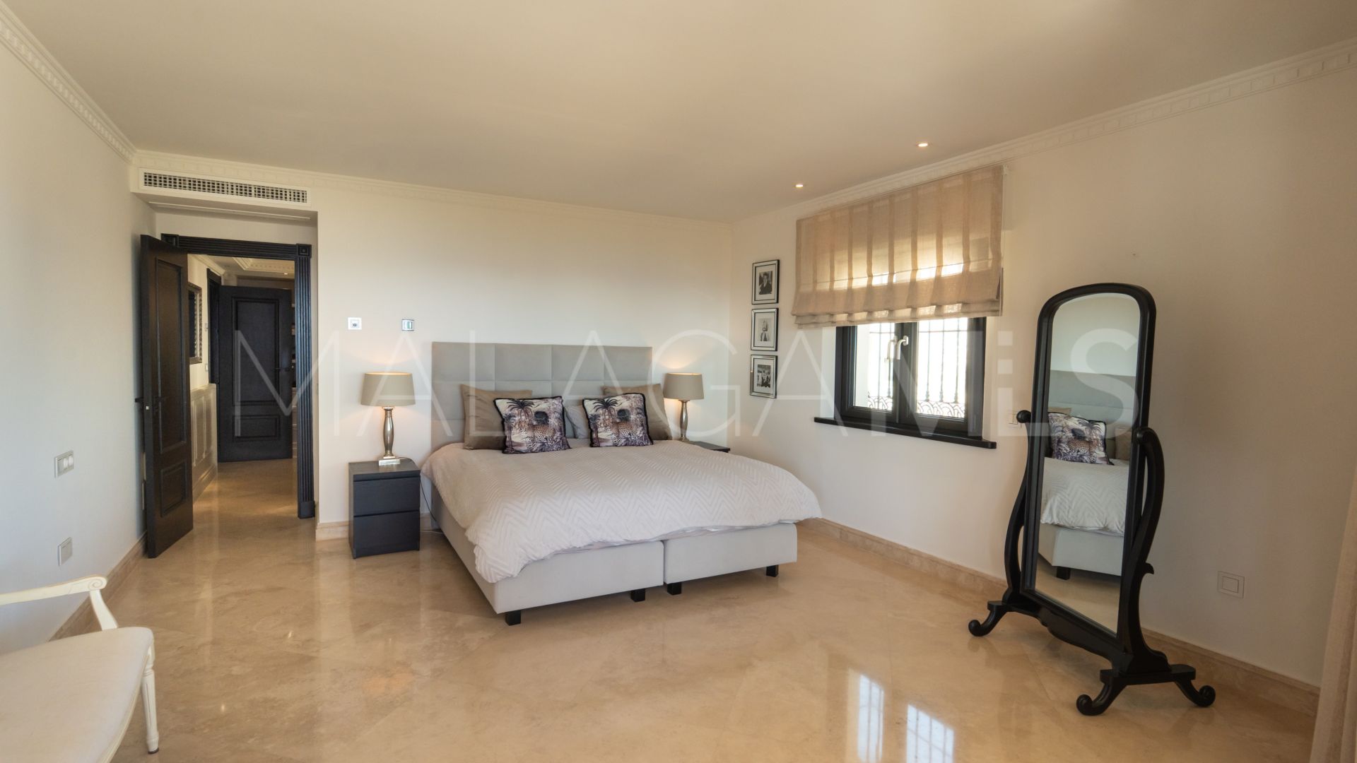 Villa for sale in Cala de Mijas
