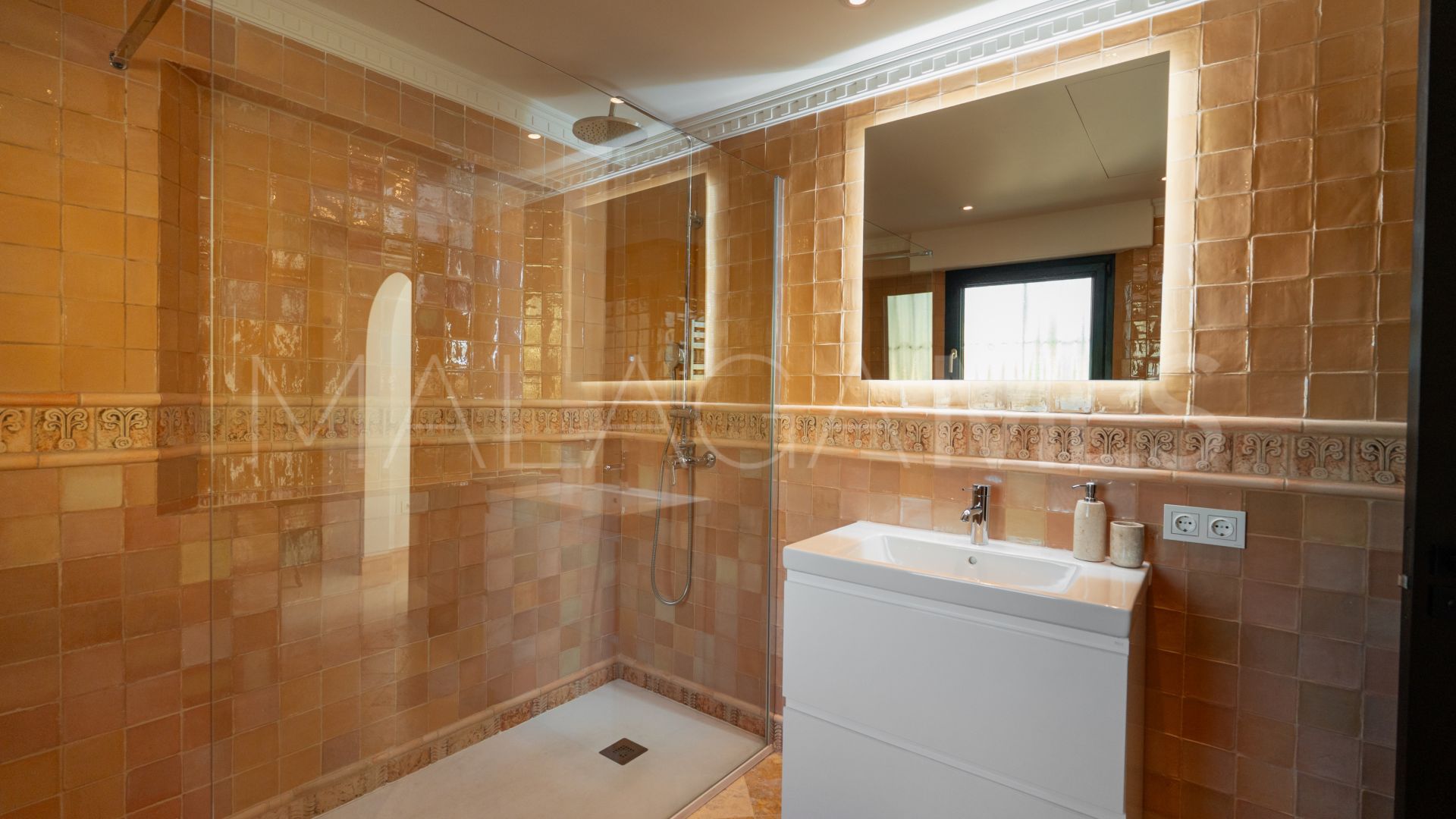 Villa for sale in Cala de Mijas