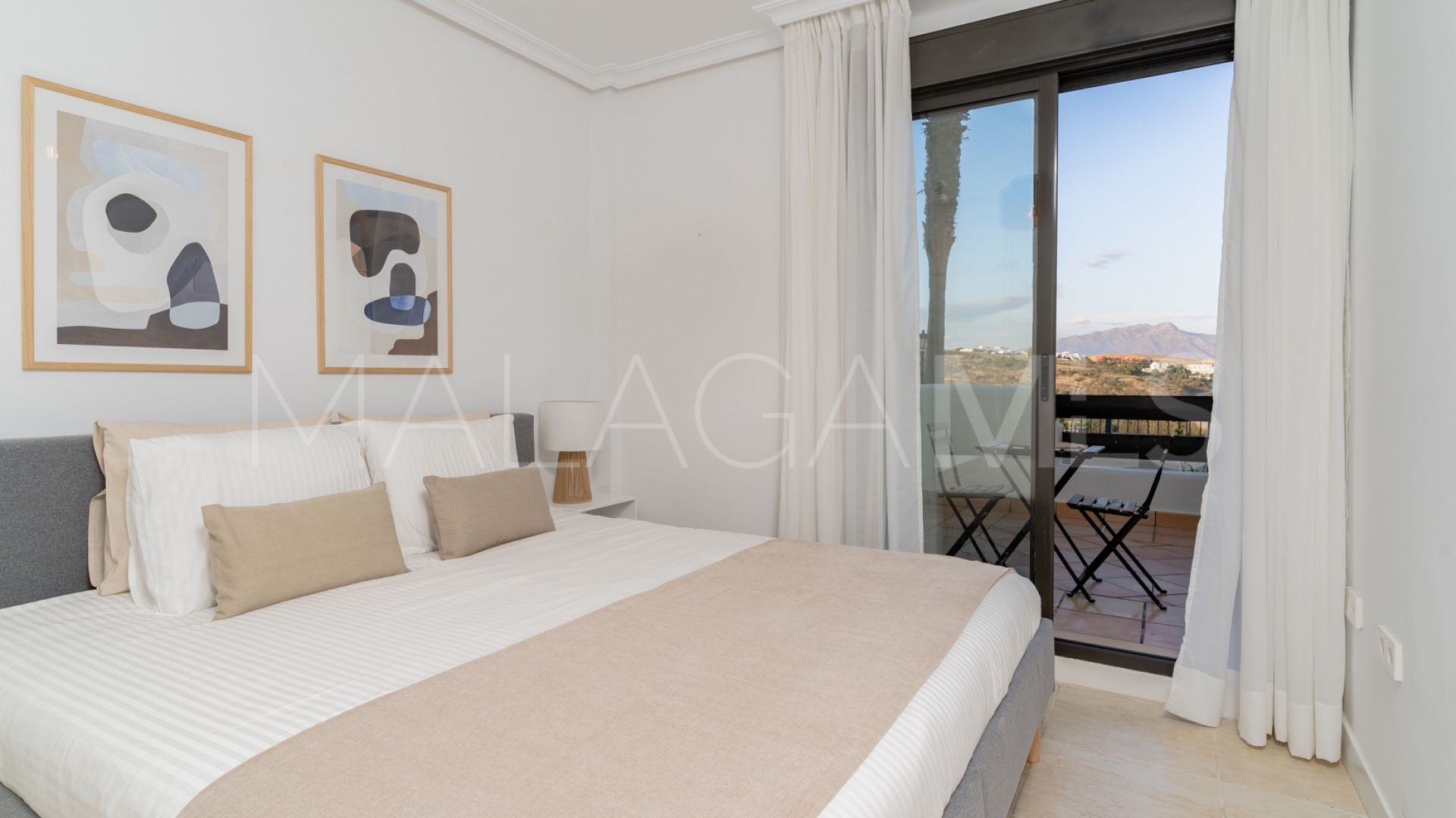 Apartamento planta baja a la venta in Estepona