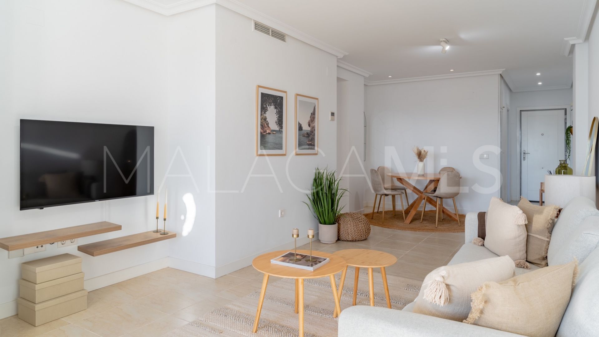 Apartamento planta baja a la venta in Estepona