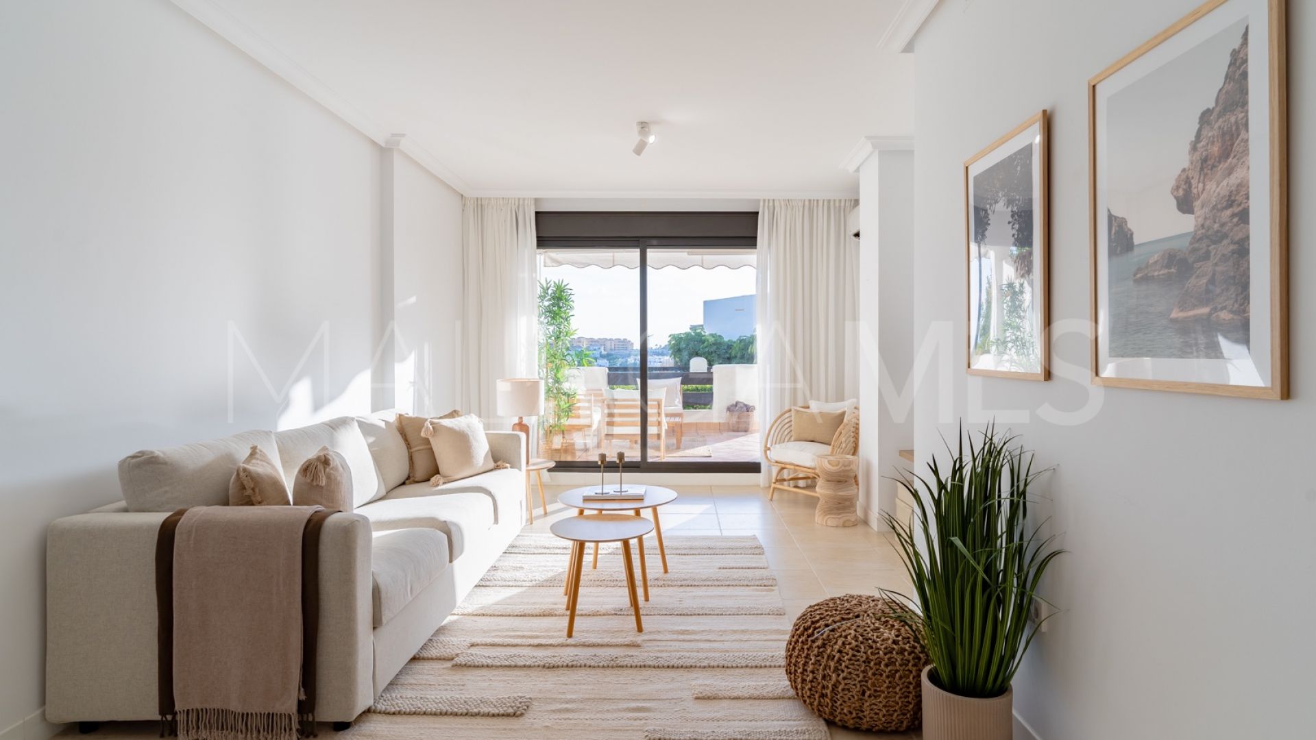 Apartamento planta baja a la venta in Estepona