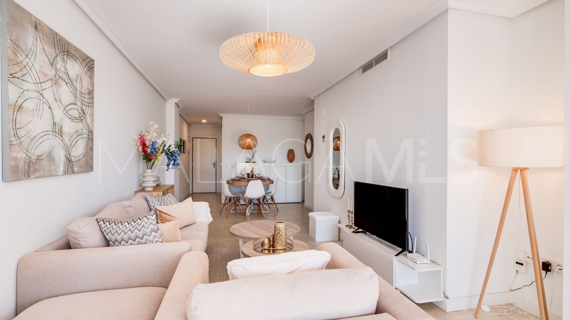 Apartamento planta baja a la venta de 2 bedrooms in Estepona