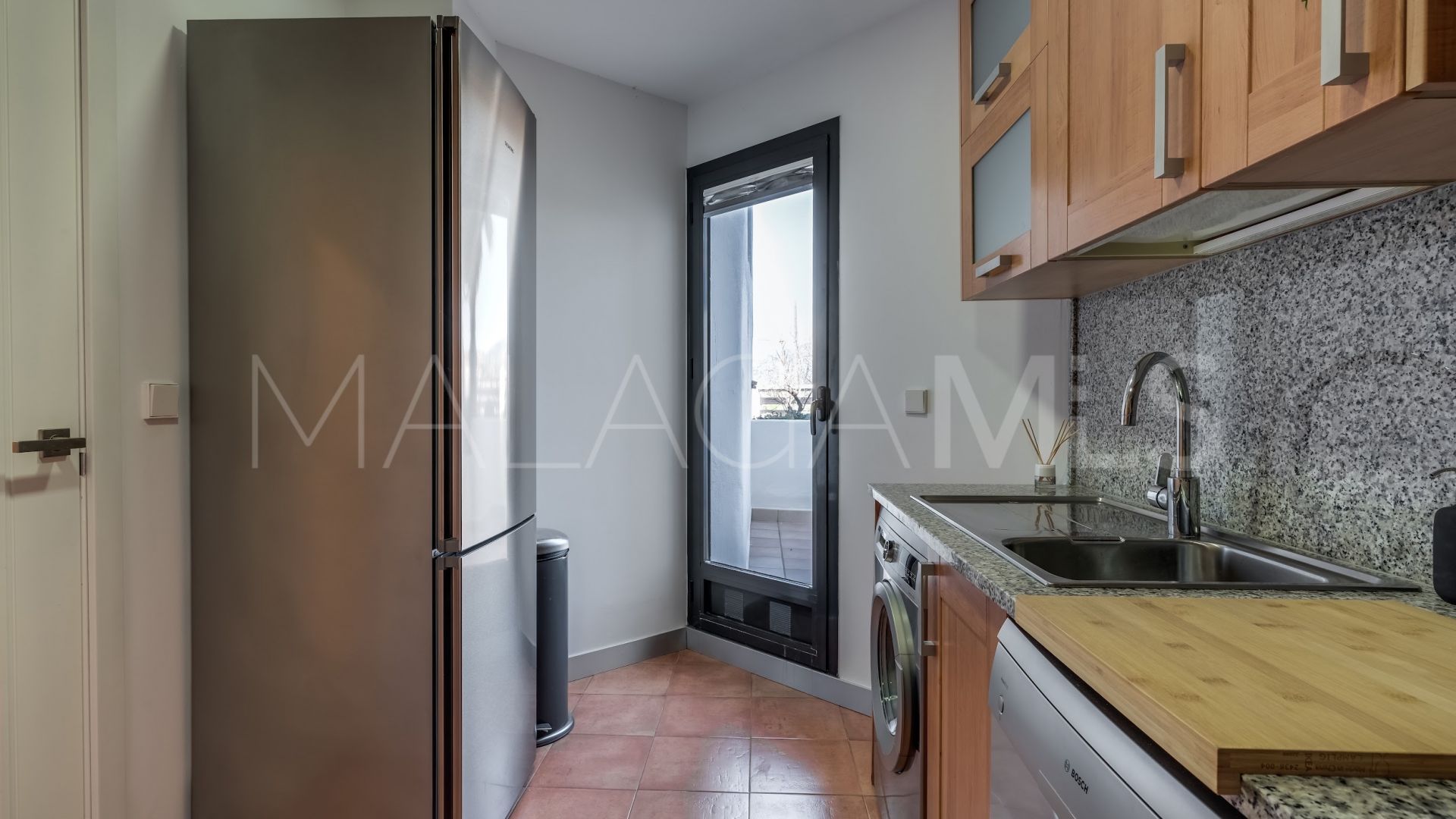 Apartamento planta baja a la venta de 2 bedrooms in Estepona