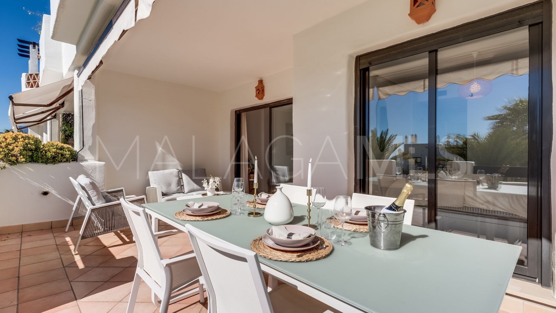 Apartamento planta baja a la venta de 2 bedrooms in Estepona