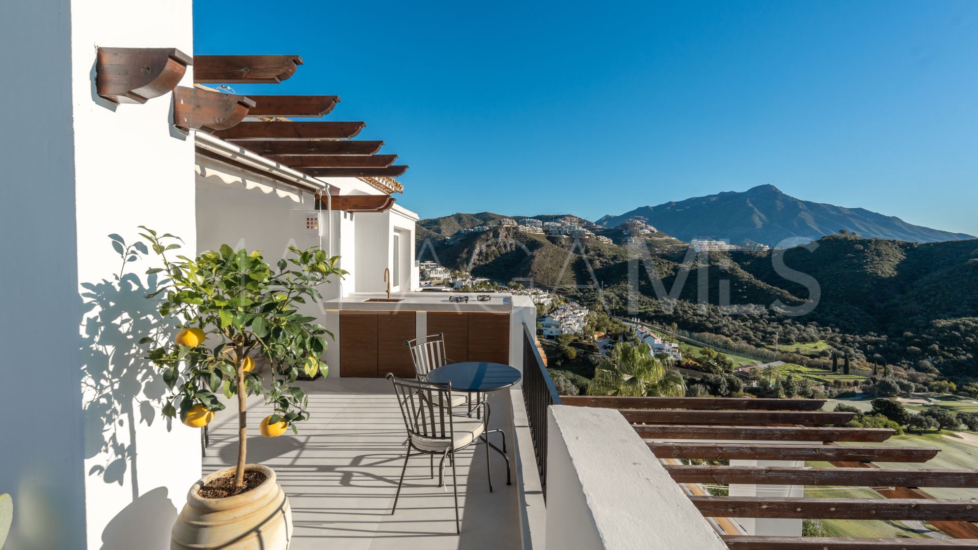 Tvåvånings takvåning for sale in Altos de La Quinta