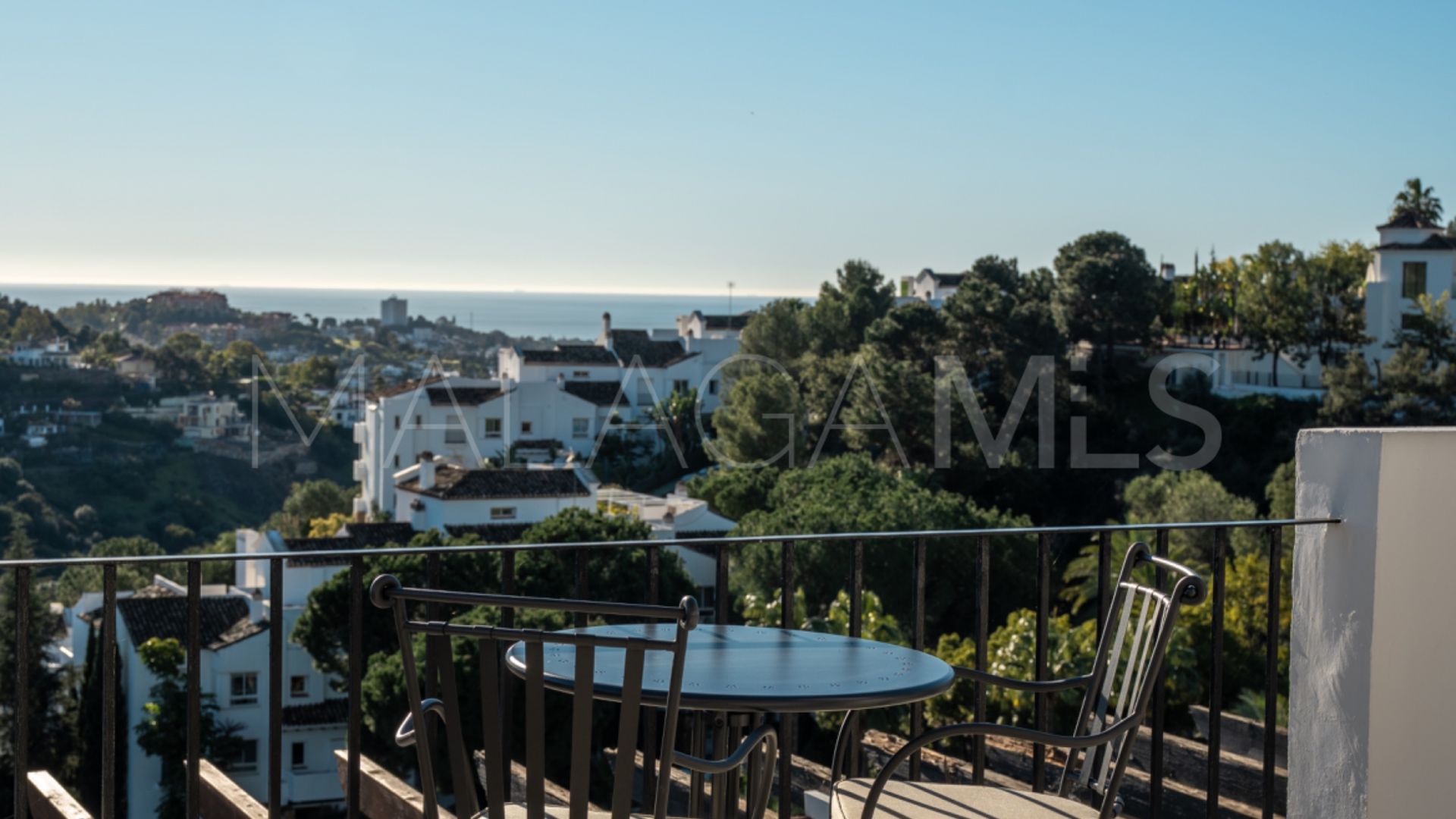 Tvåvånings takvåning for sale in Altos de La Quinta