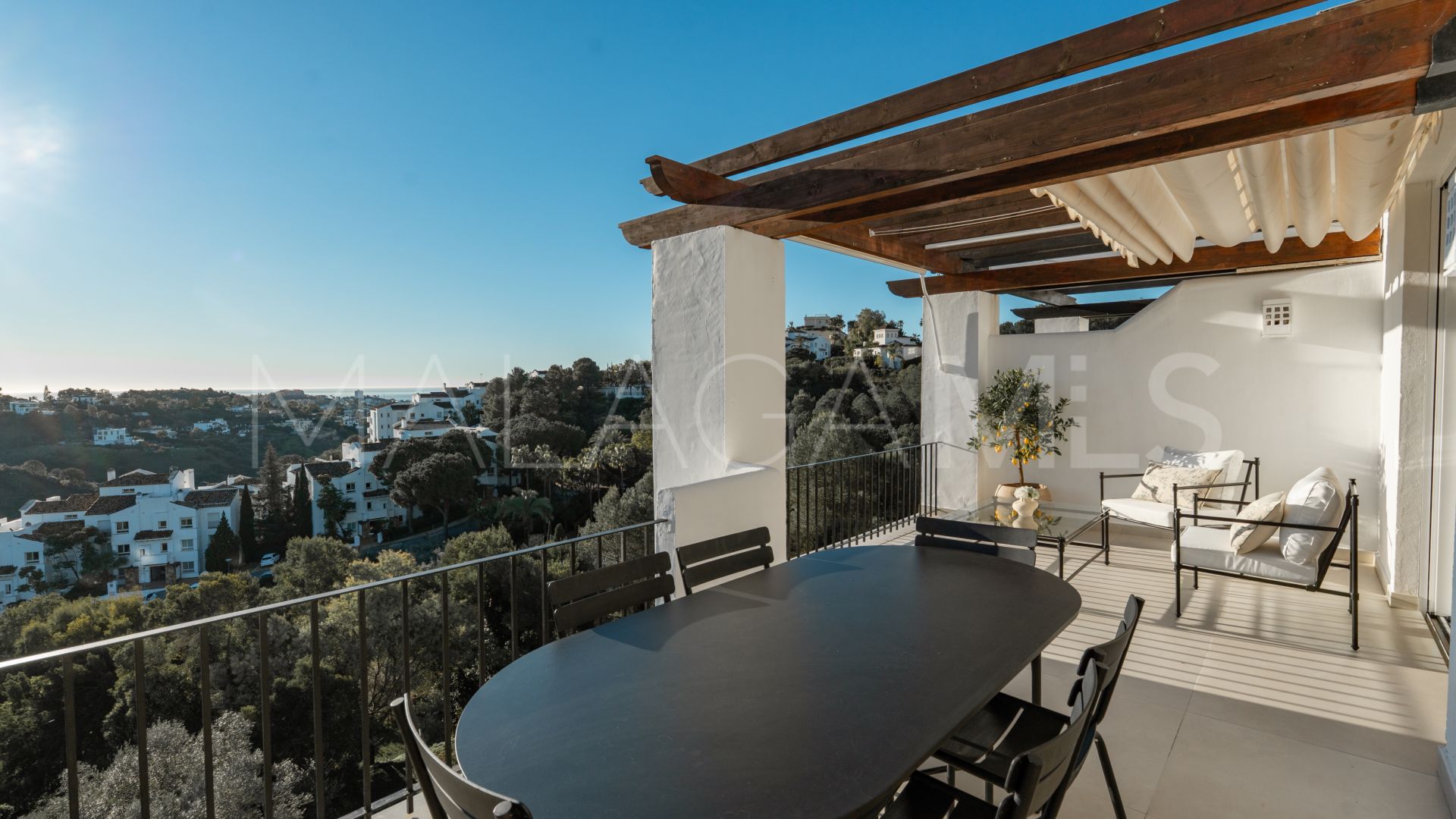 Tvåvånings takvåning for sale in Altos de La Quinta