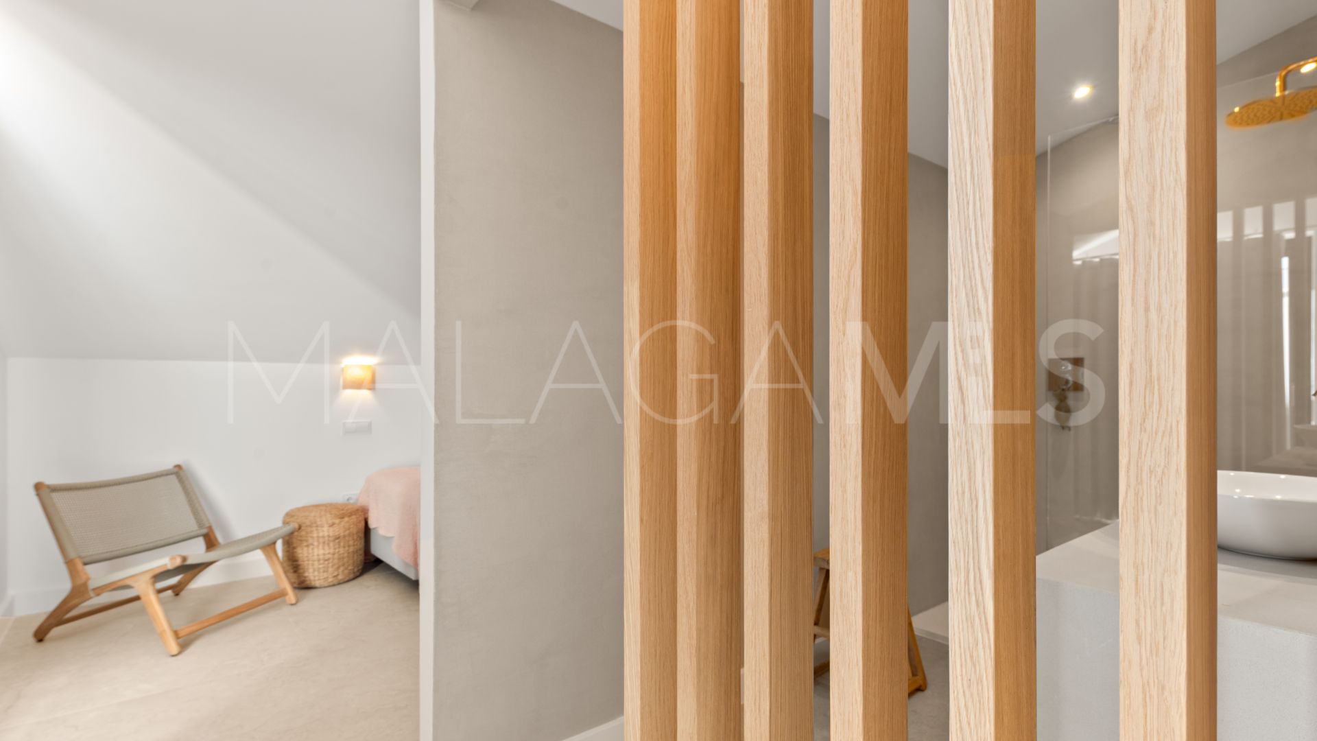 Semi detached house with 4 bedrooms for sale in Altos del Paraiso