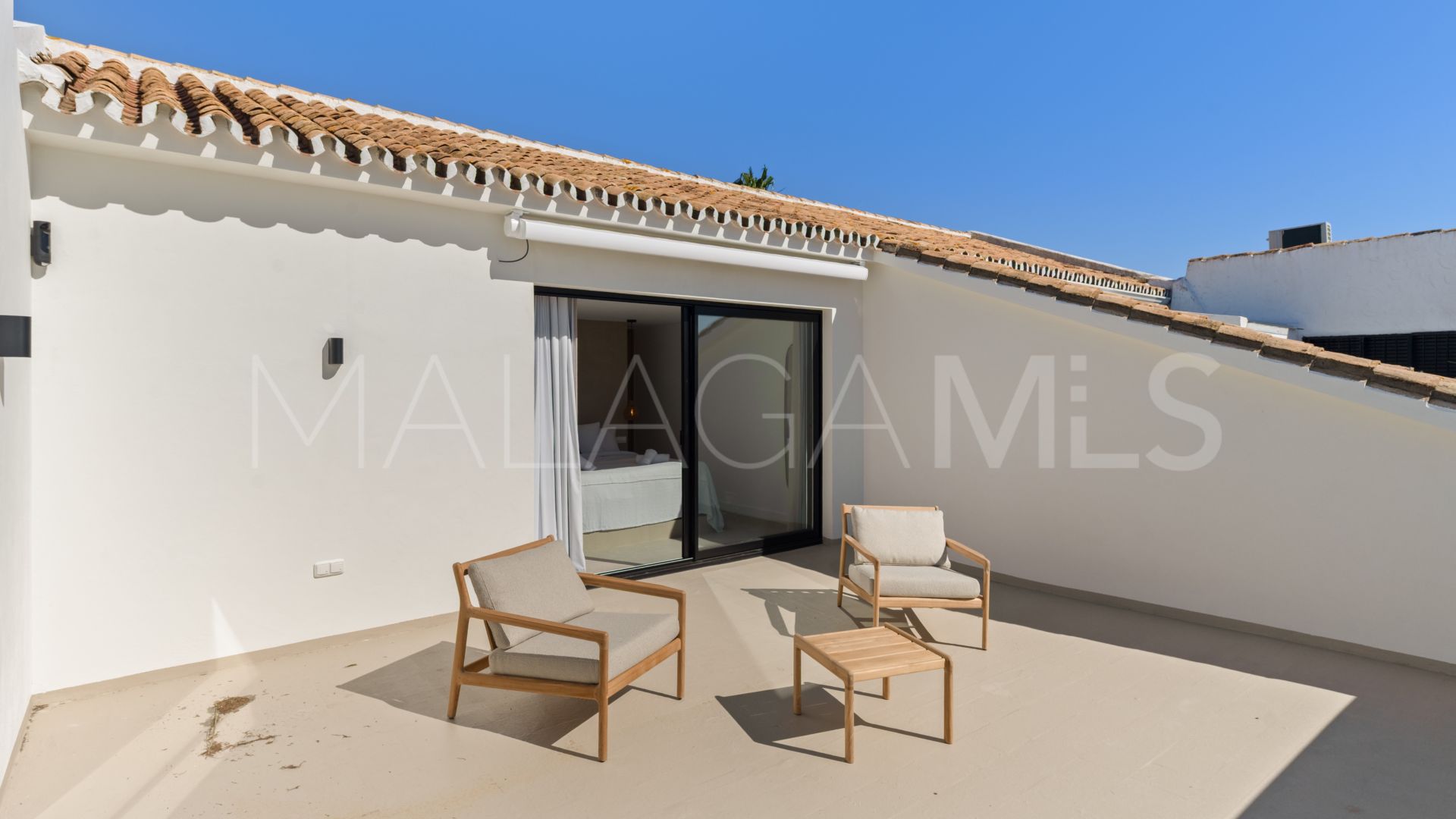 Semi detached house with 4 bedrooms for sale in Altos del Paraiso