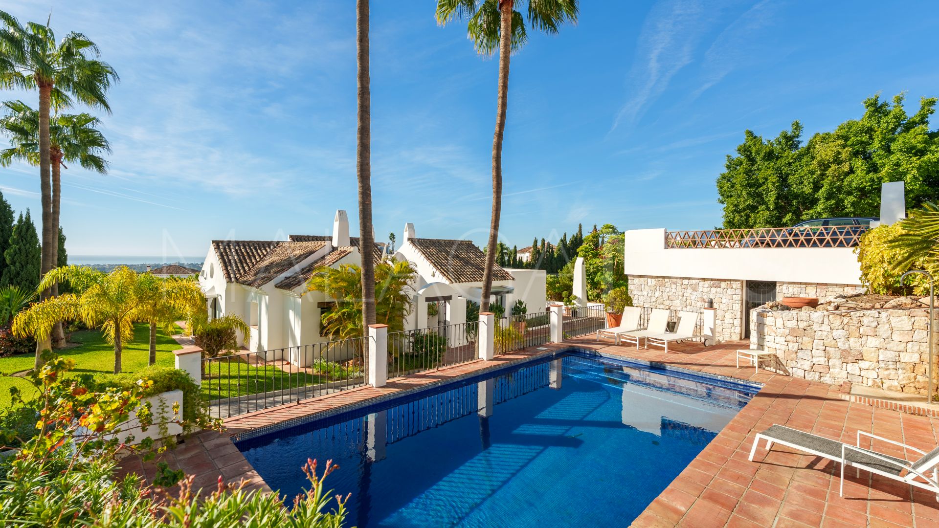 Villa for sale in Benahavis