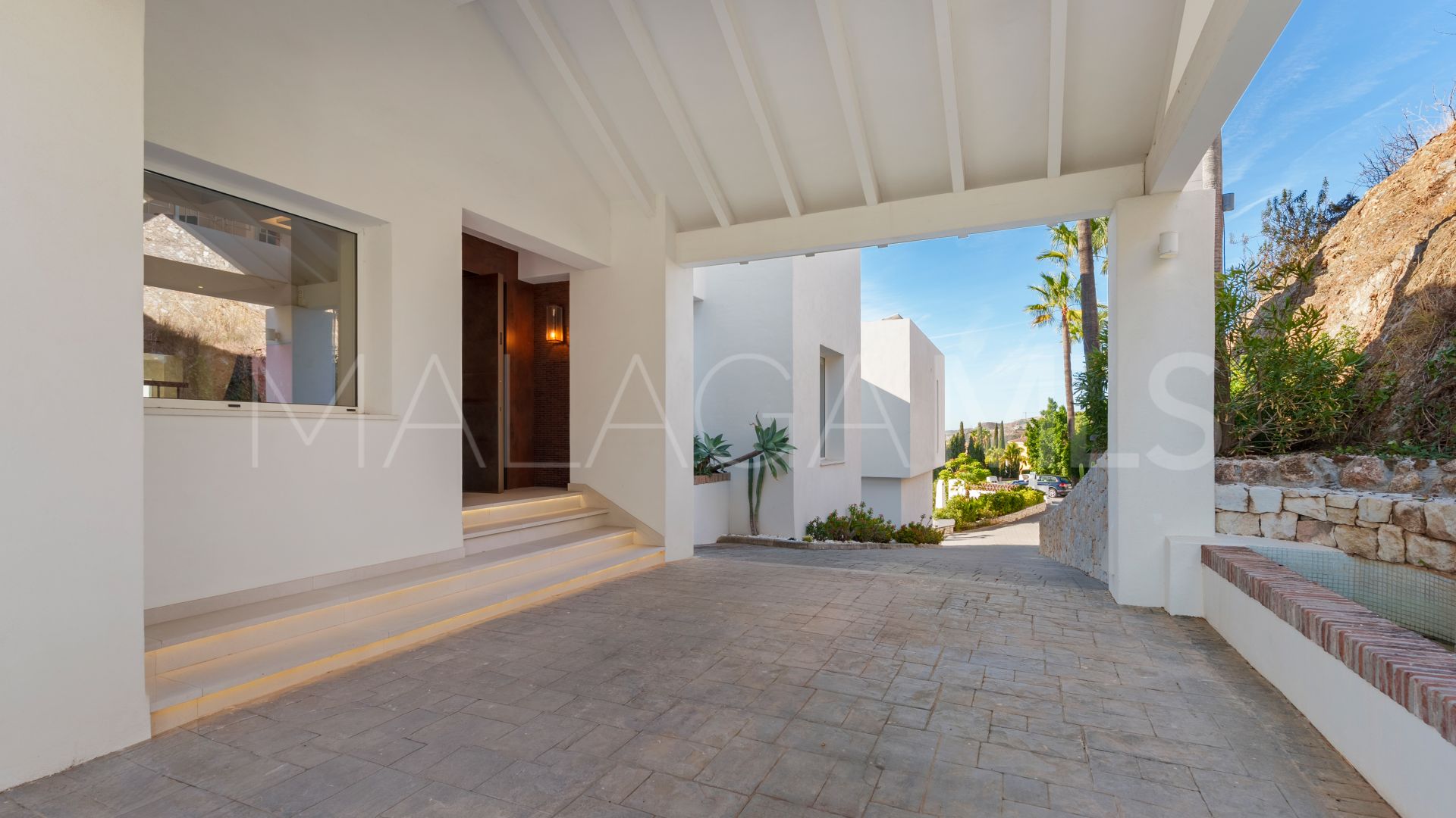 Villa for sale in Benahavis