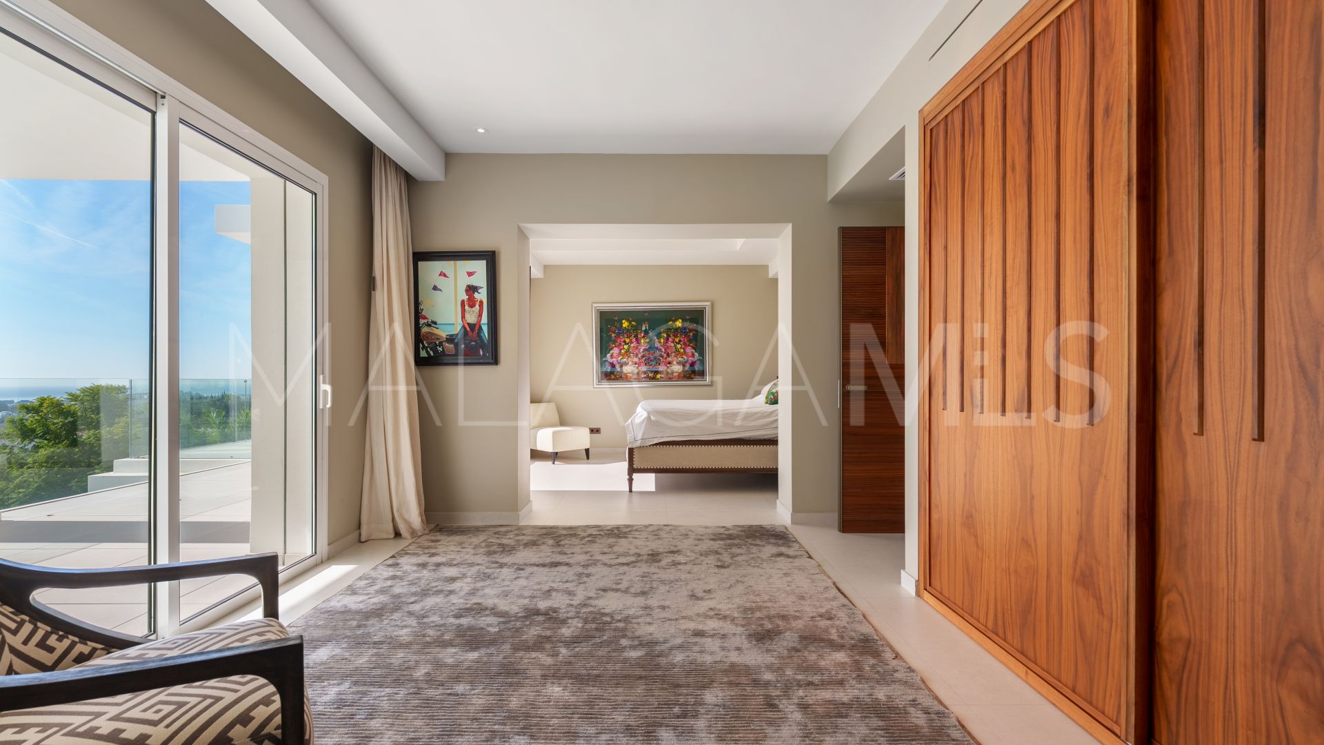 Villa for sale in Benahavis
