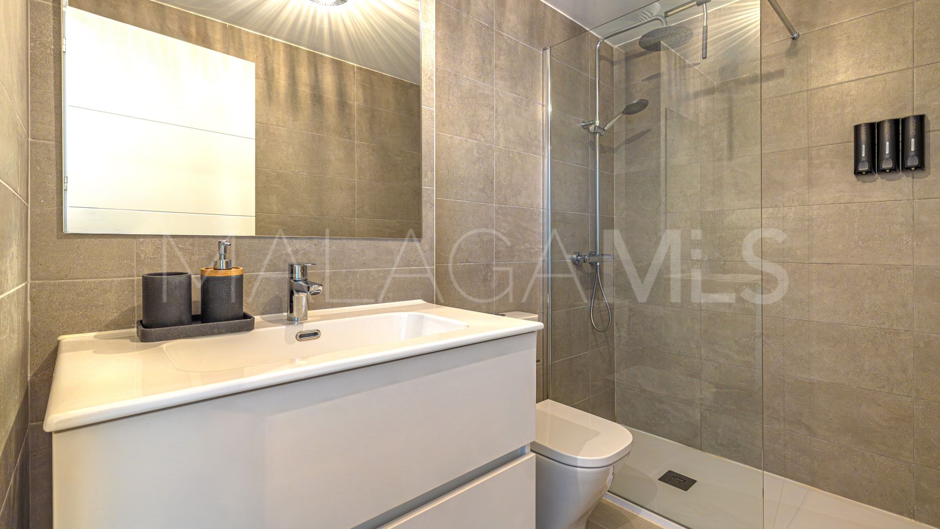 Erdgeschosswohnung for sale in Estepona