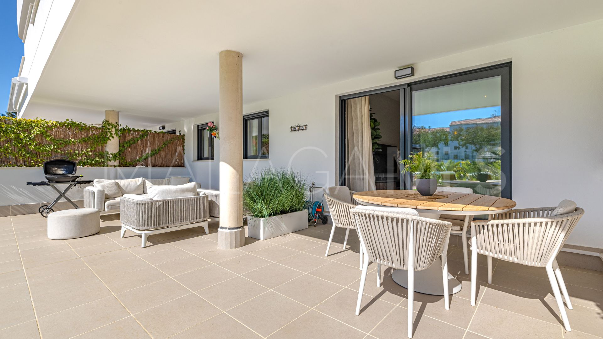 Erdgeschosswohnung for sale in Estepona