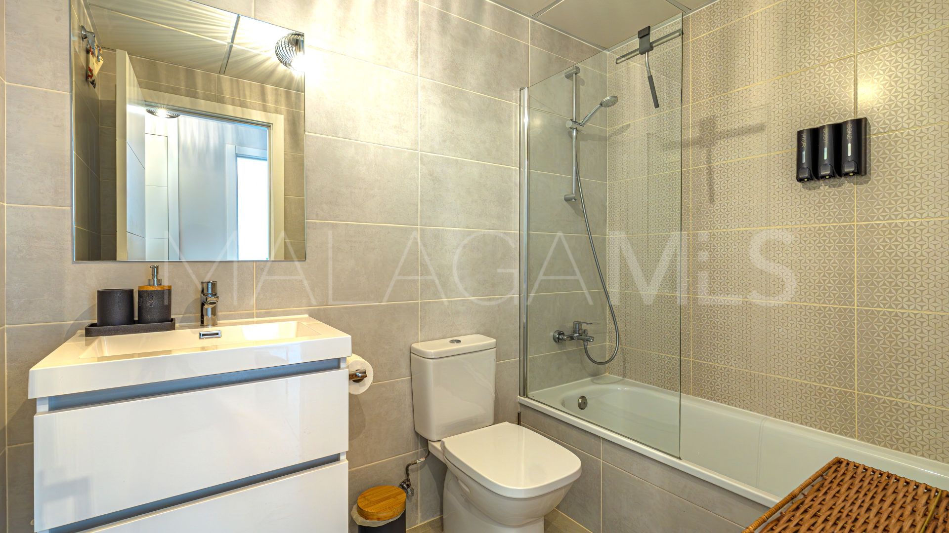 Erdgeschosswohnung for sale in Estepona