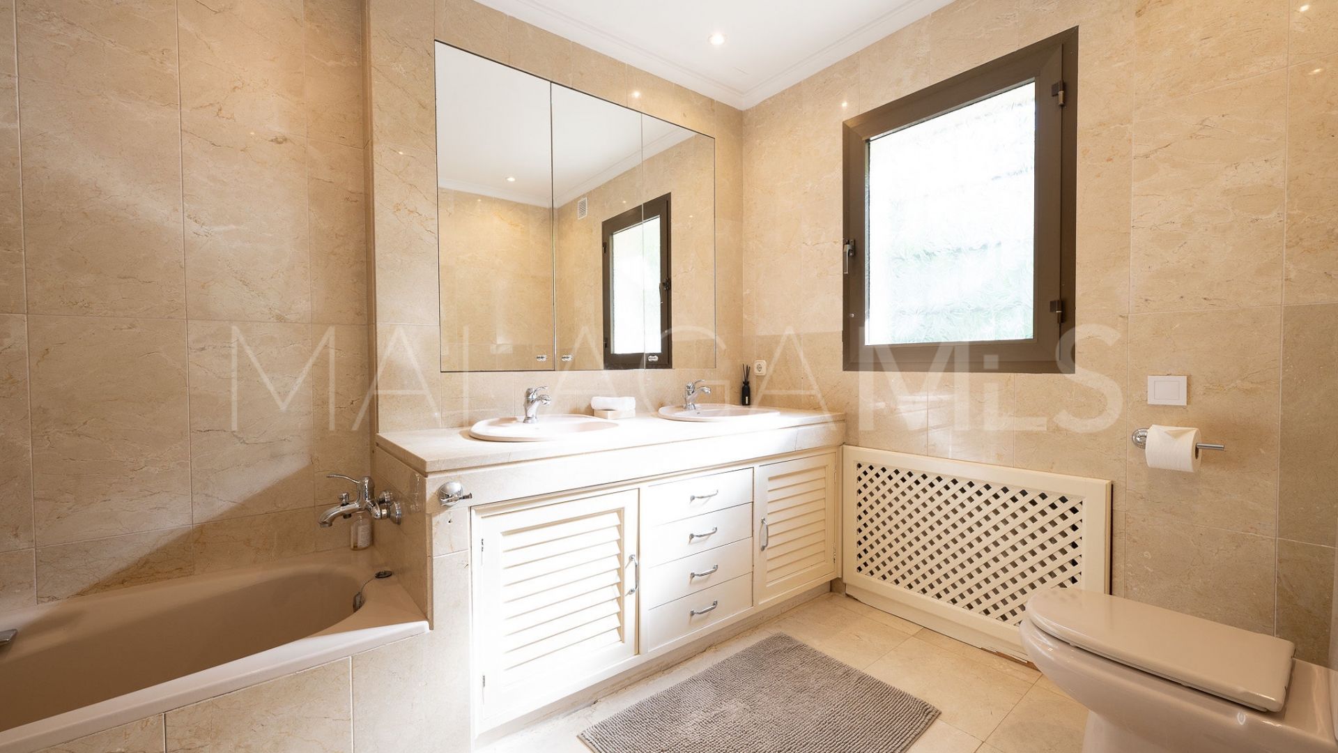 5 bedrooms villa for sale in El Rosario