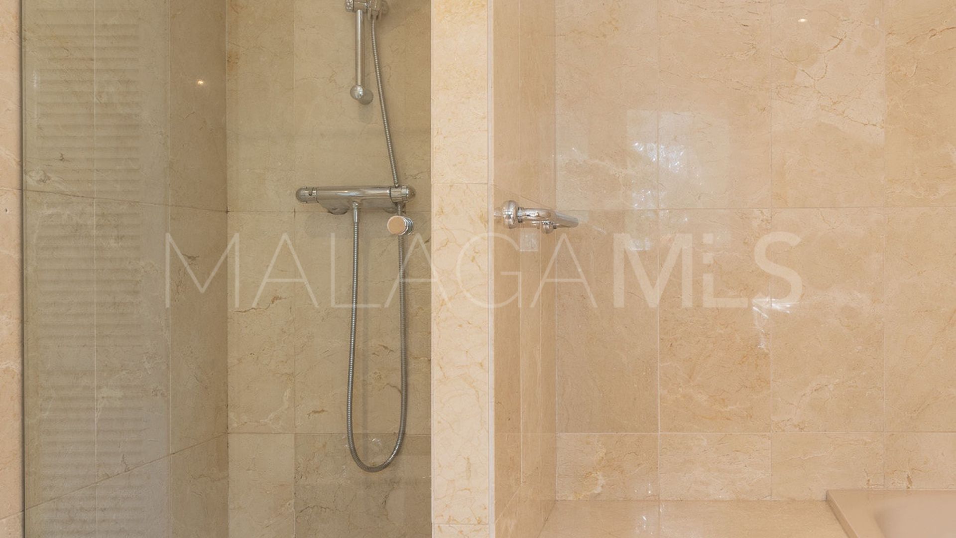 5 bedrooms villa for sale in El Rosario