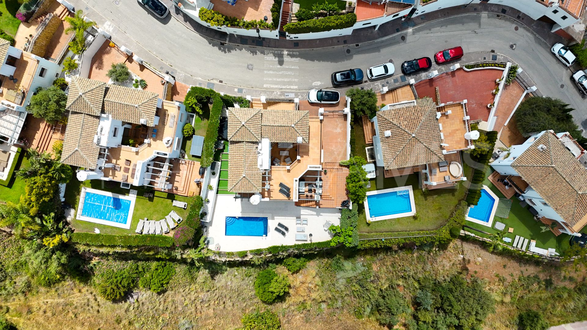 Villa for sale in Estepona