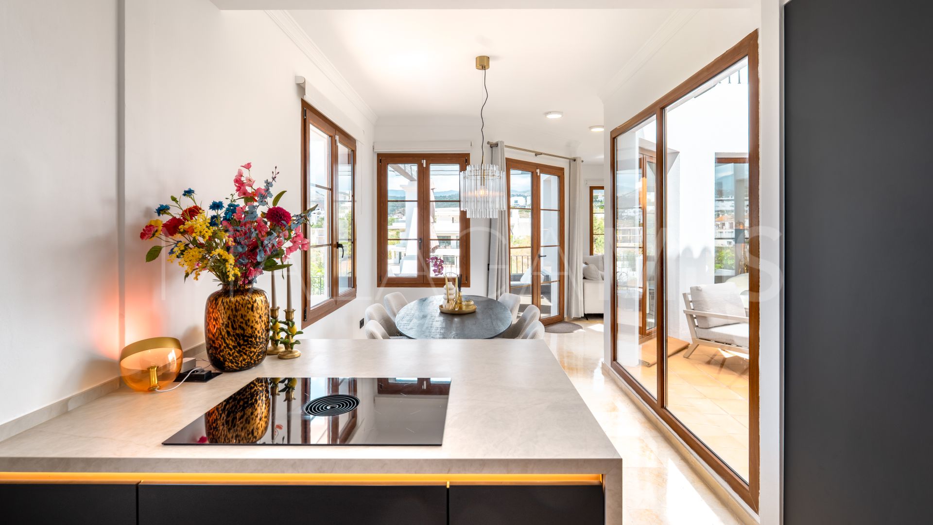 Villa for sale in Estepona