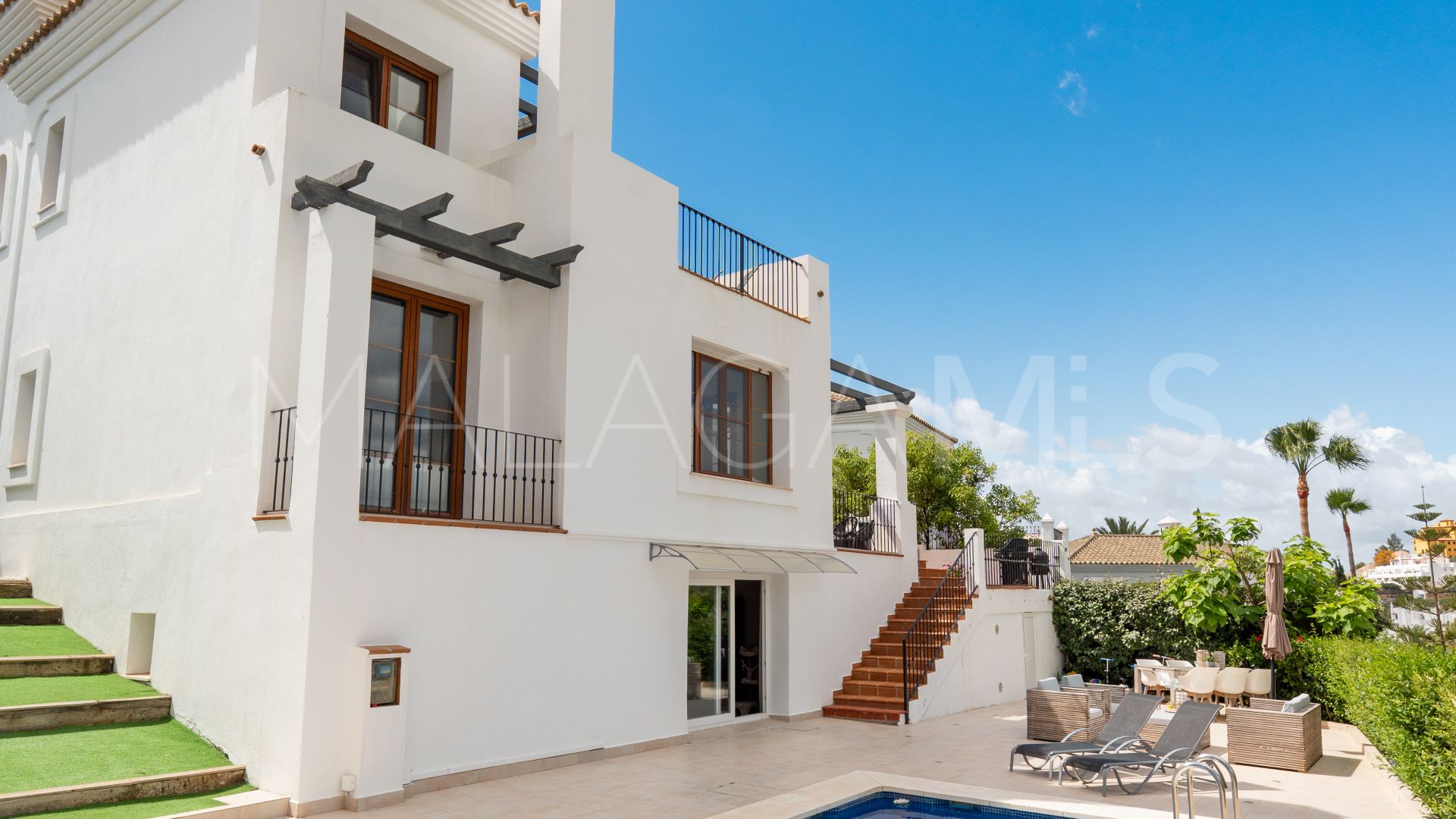 Villa for sale in Estepona
