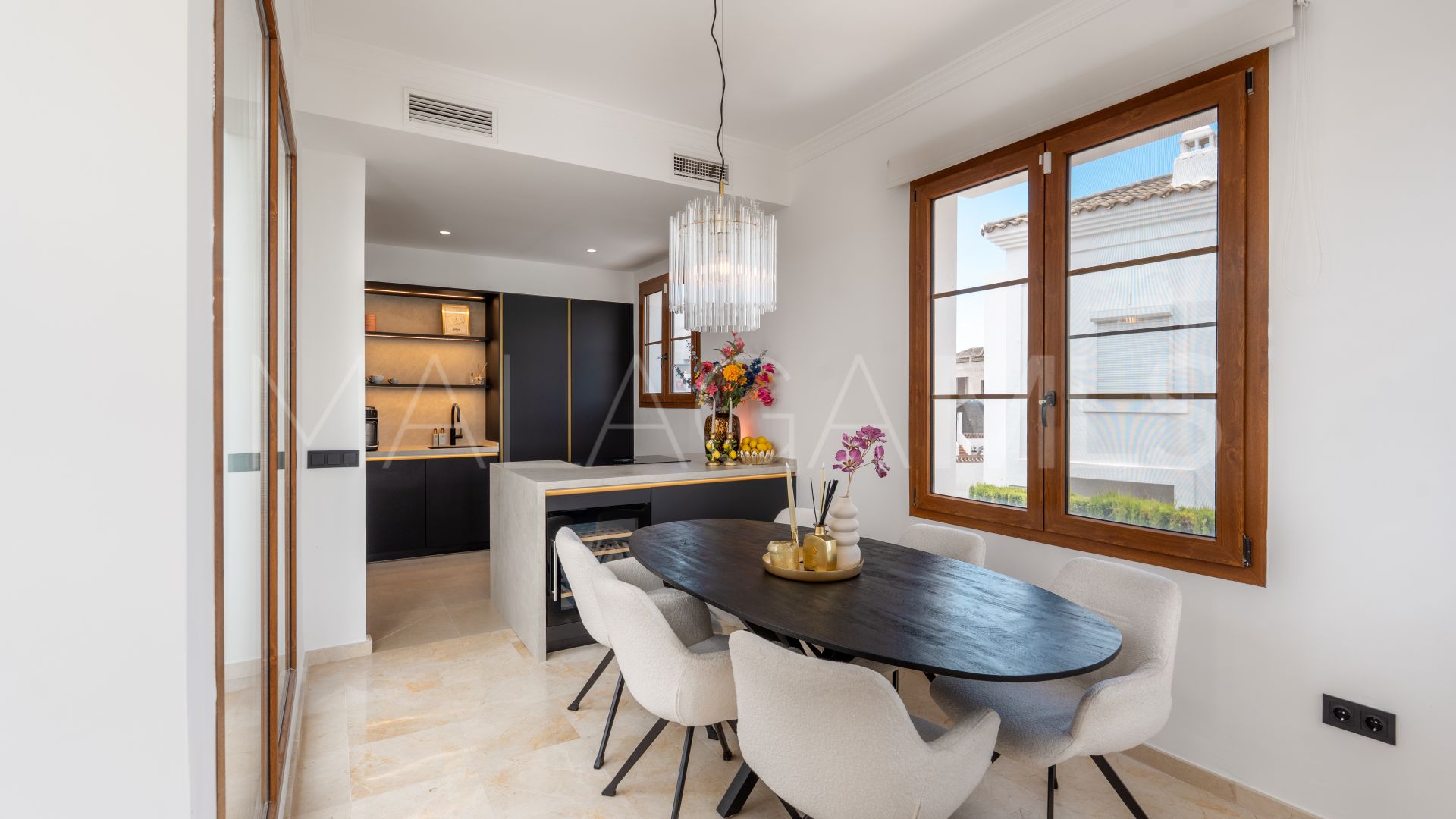 Villa for sale in Estepona