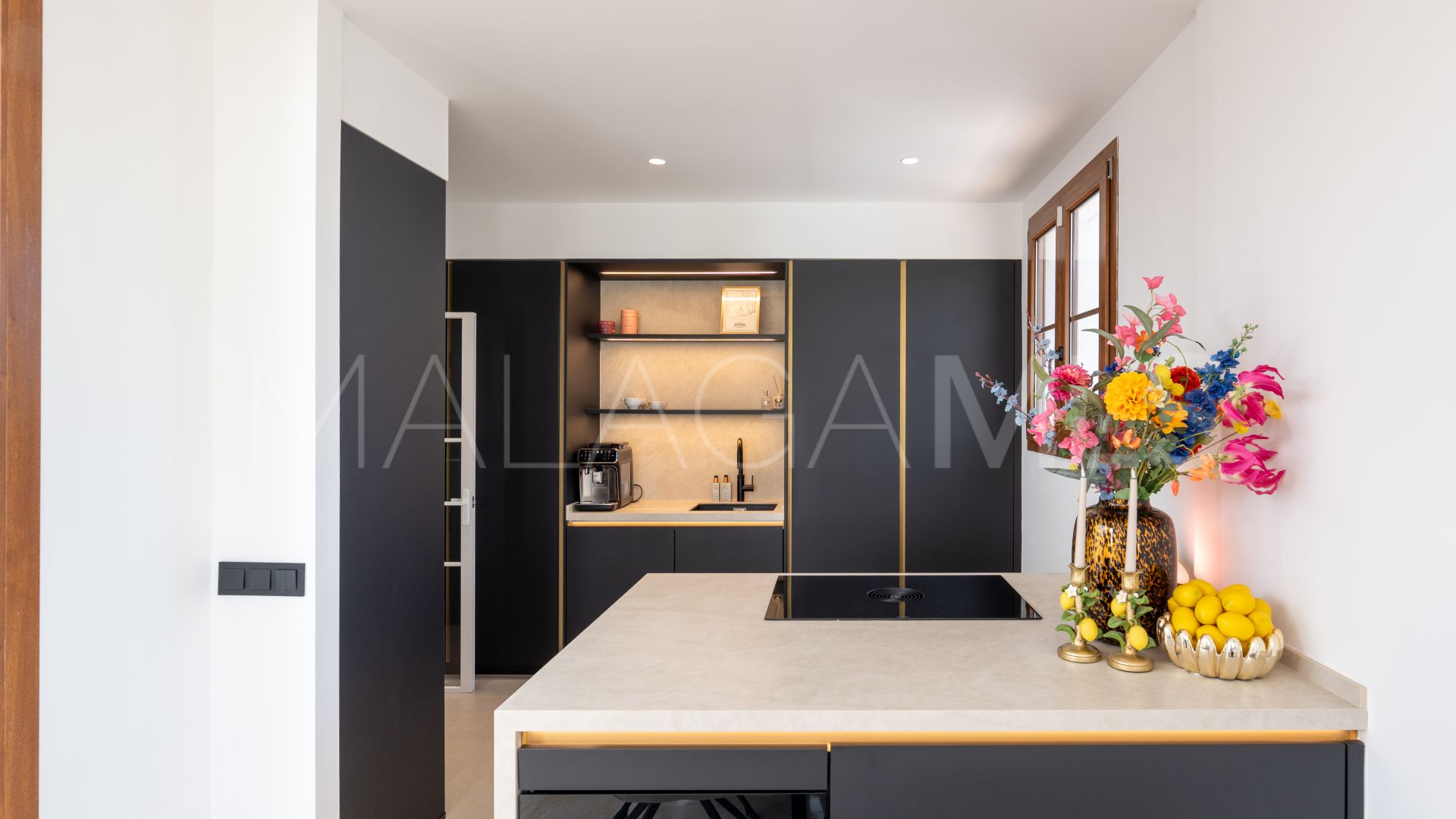 Villa for sale in Estepona