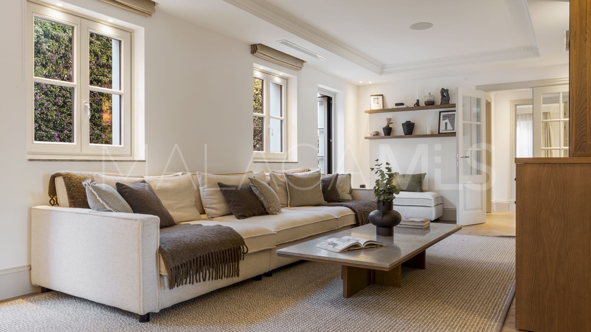 Nueva Andalucia 5 bedrooms villa for sale