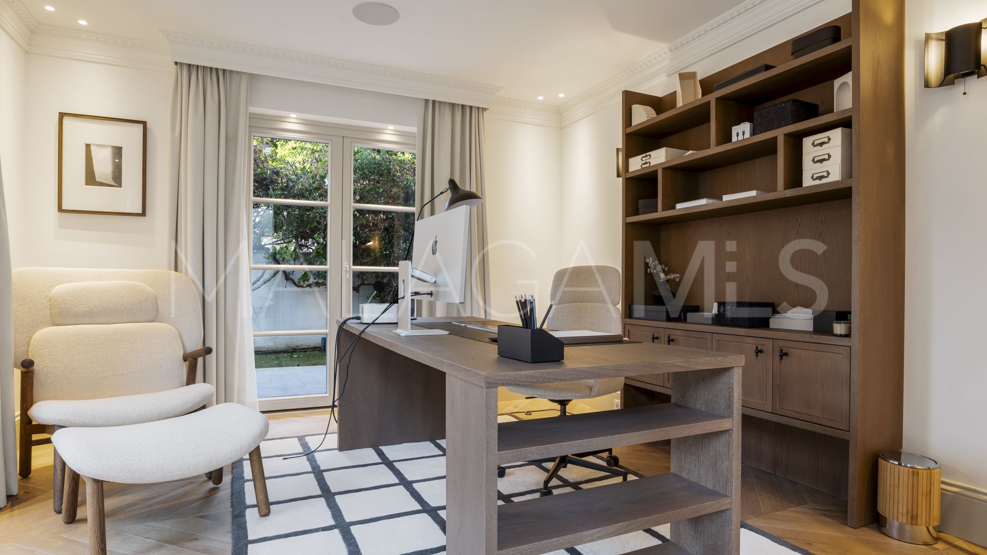 Nueva Andalucia 5 bedrooms villa for sale