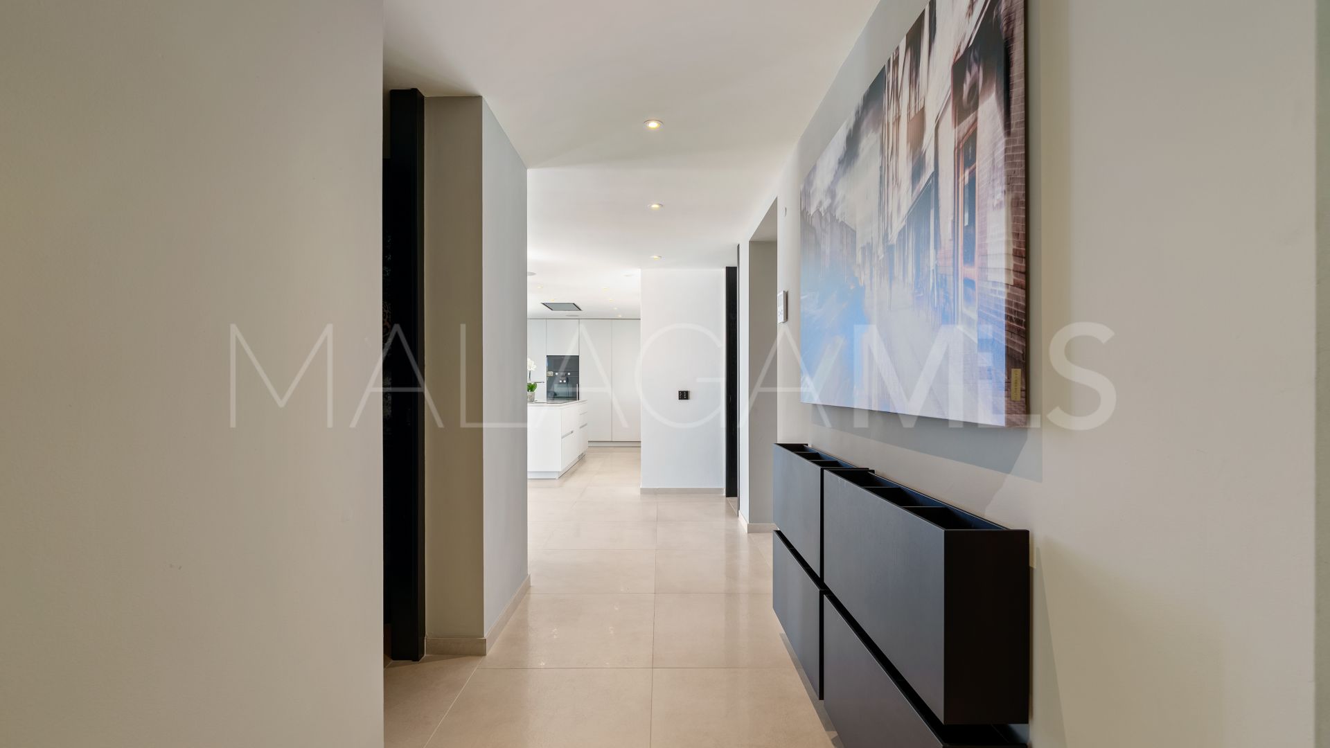 3 bedrooms Nueva Andalucia duplex penthouse for sale
