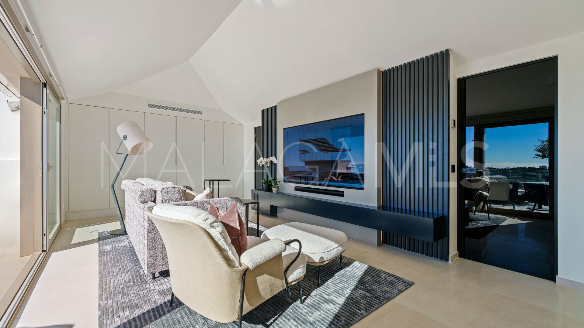 3 bedrooms Nueva Andalucia duplex penthouse for sale