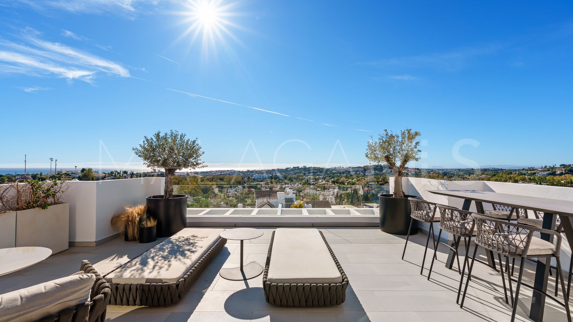 3 bedrooms Nueva Andalucia duplex penthouse for sale