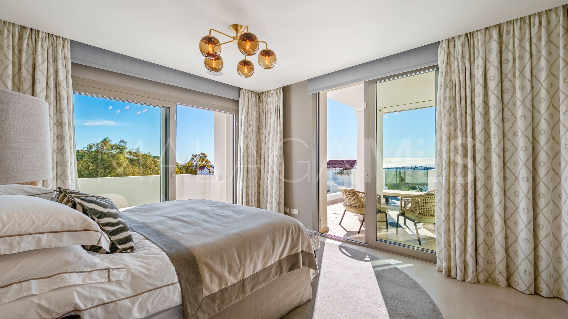 3 bedrooms Nueva Andalucia duplex penthouse for sale