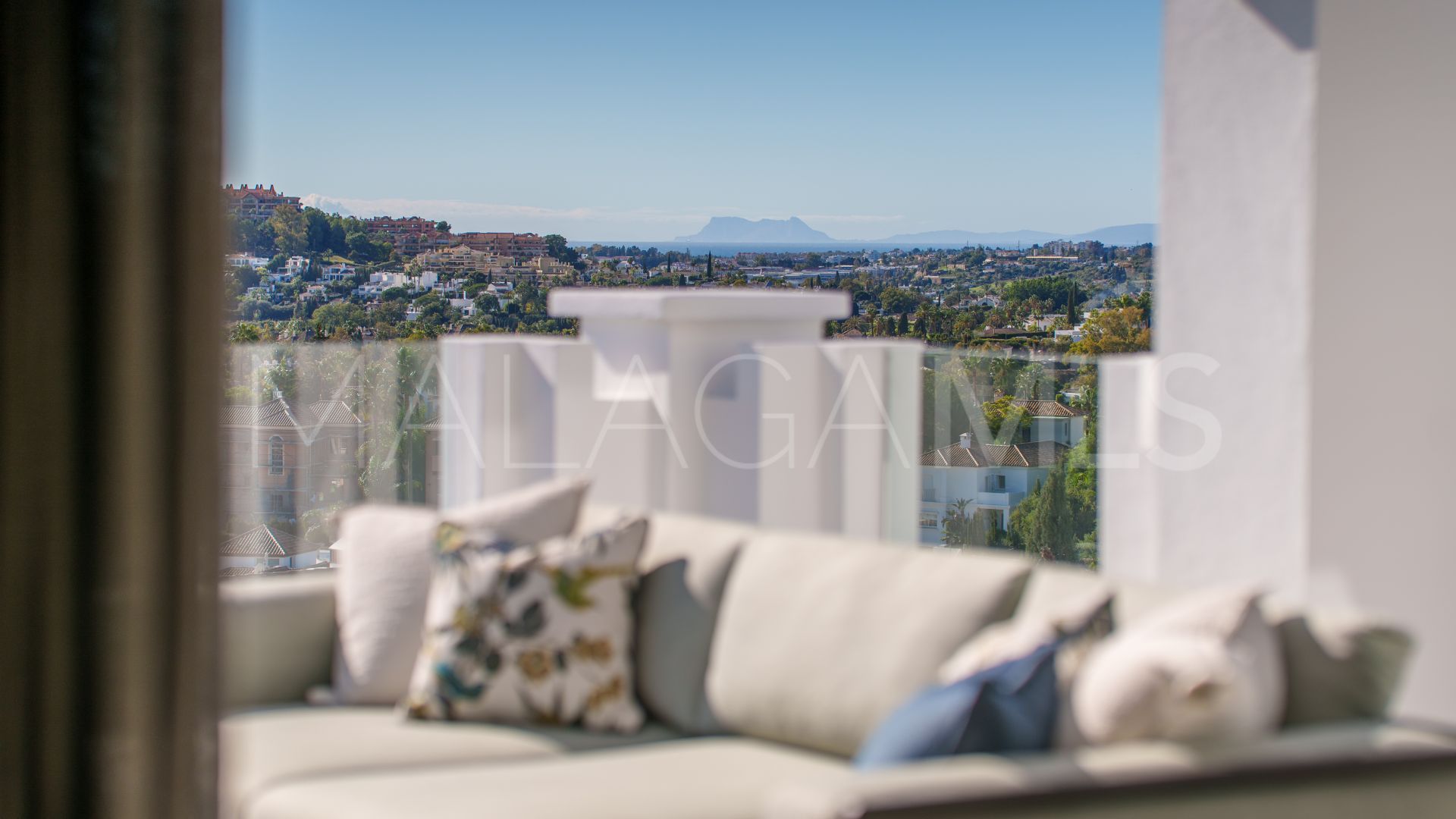 3 bedrooms Nueva Andalucia duplex penthouse for sale