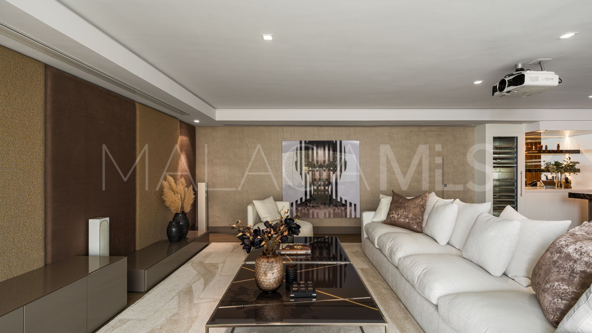 Parvilla for sale in Marbella Golden Mile