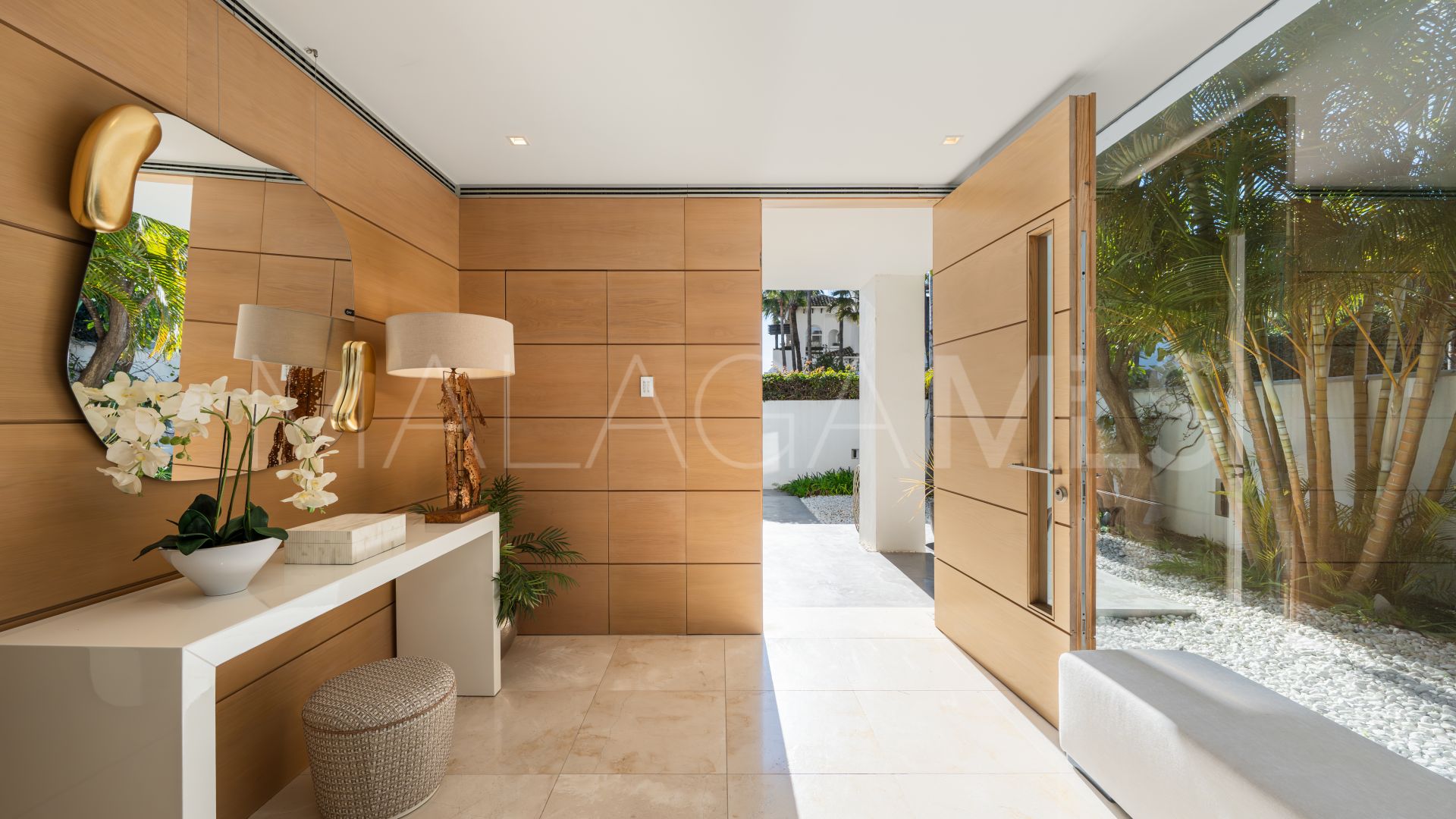 Parvilla for sale in Marbella Golden Mile