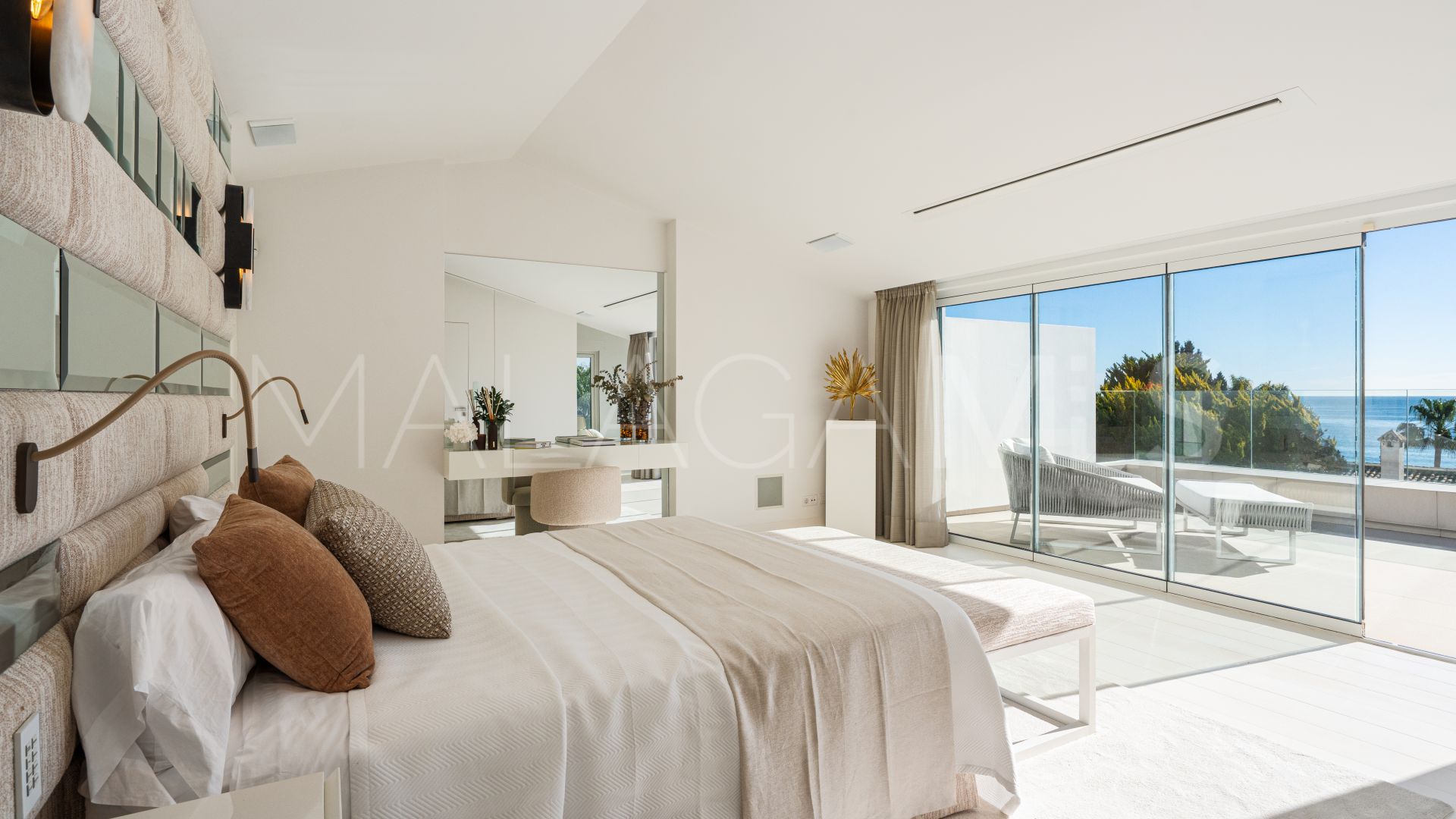 Parvilla for sale in Marbella Golden Mile