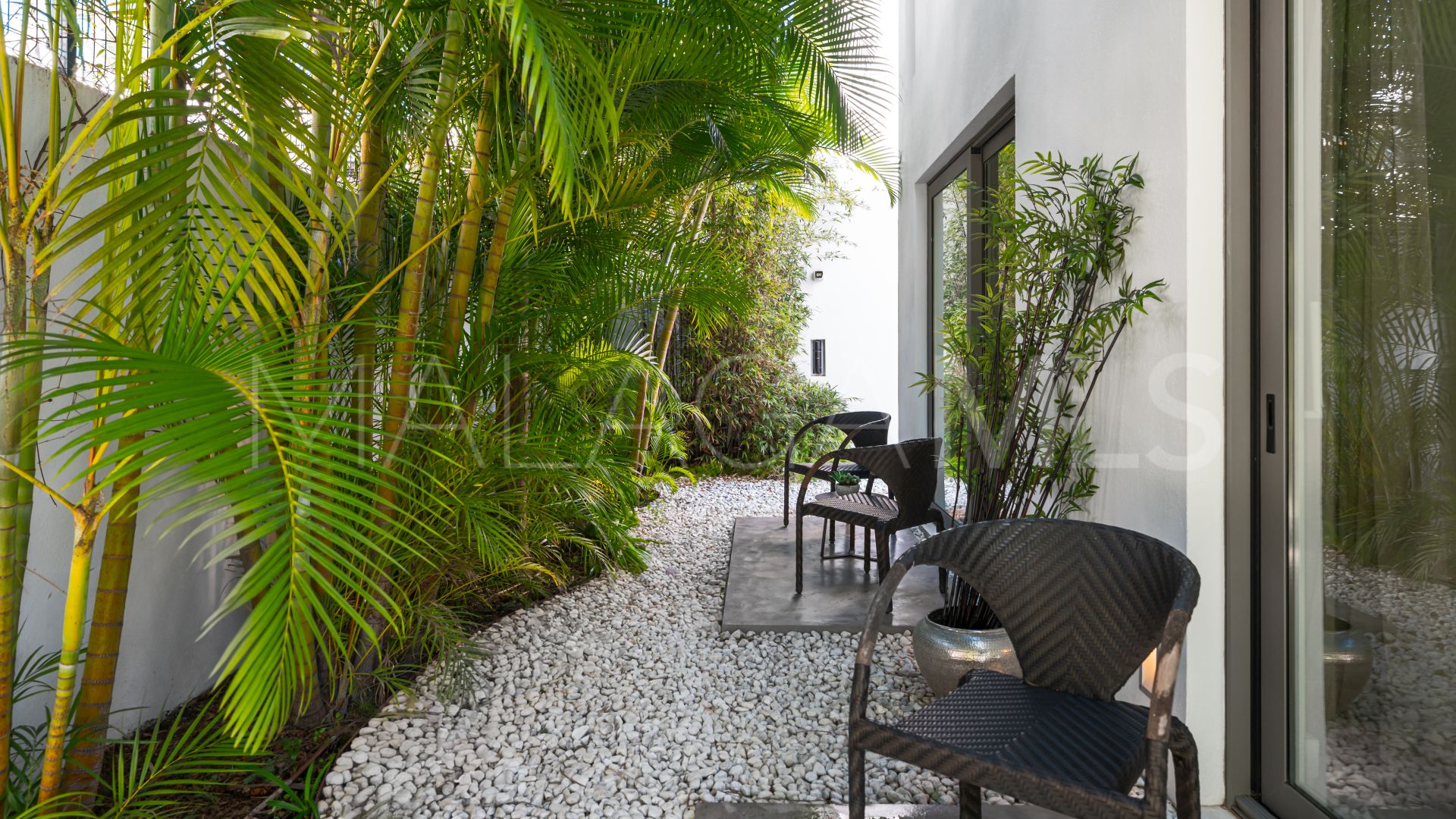 Parvilla for sale in Marbella Golden Mile