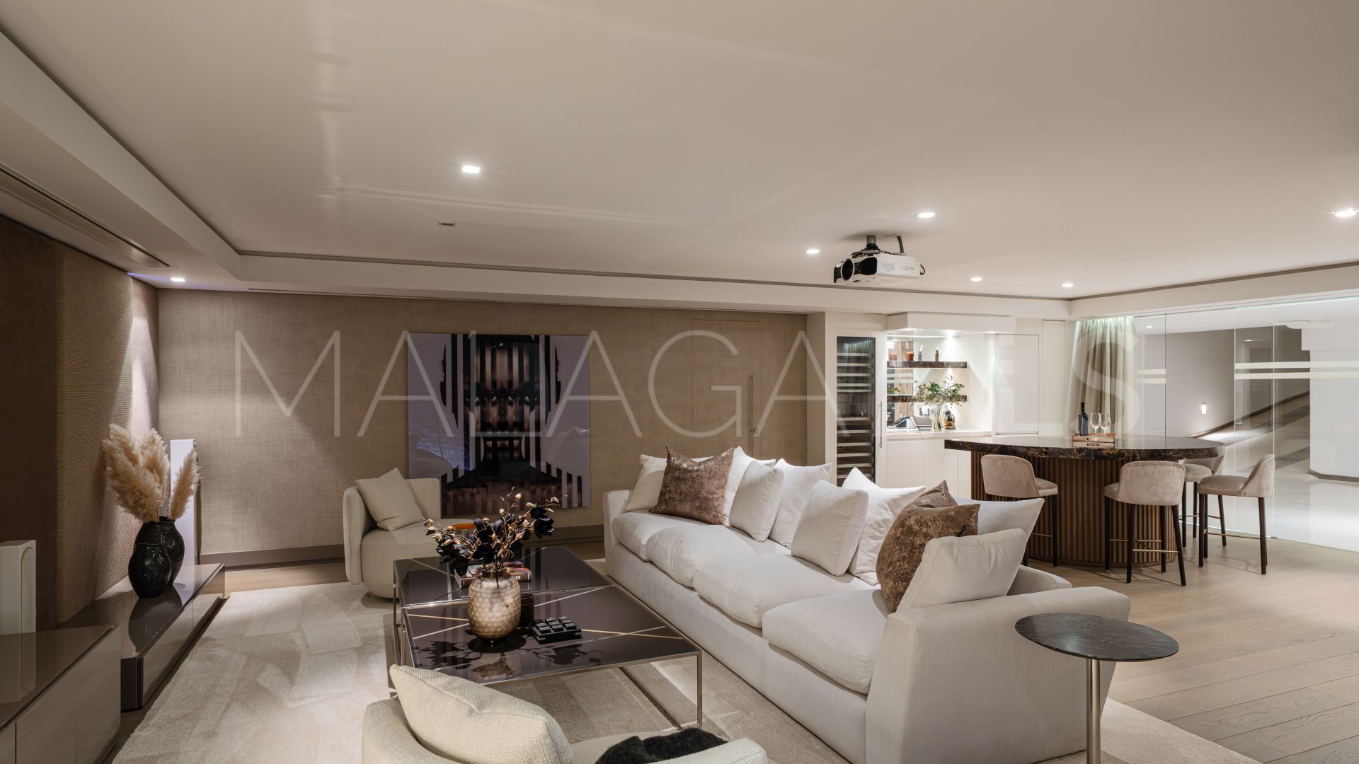 Parvilla for sale in Marbella Golden Mile