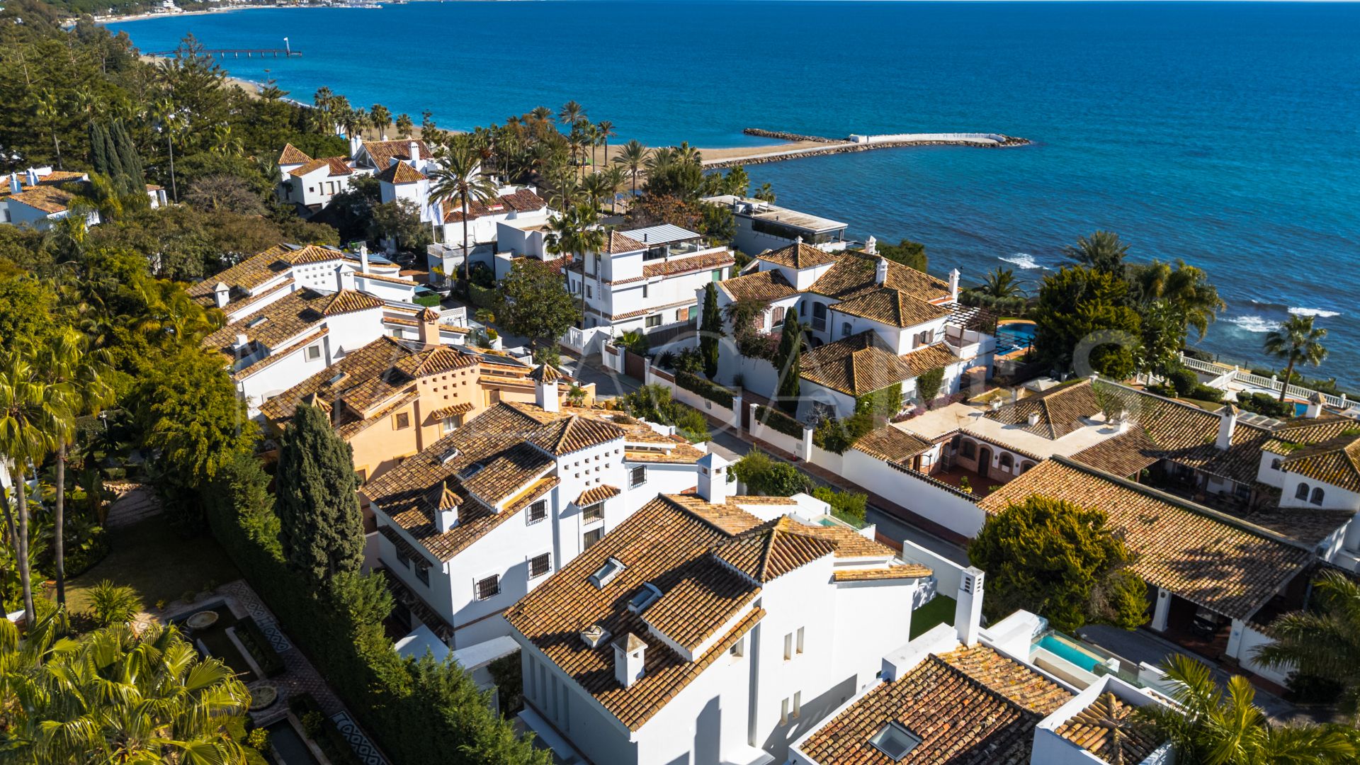 Parvilla for sale in Marbella Golden Mile