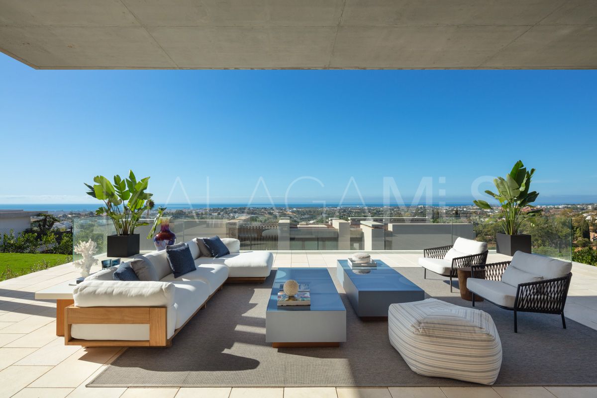 Villa for sale in Benahavis